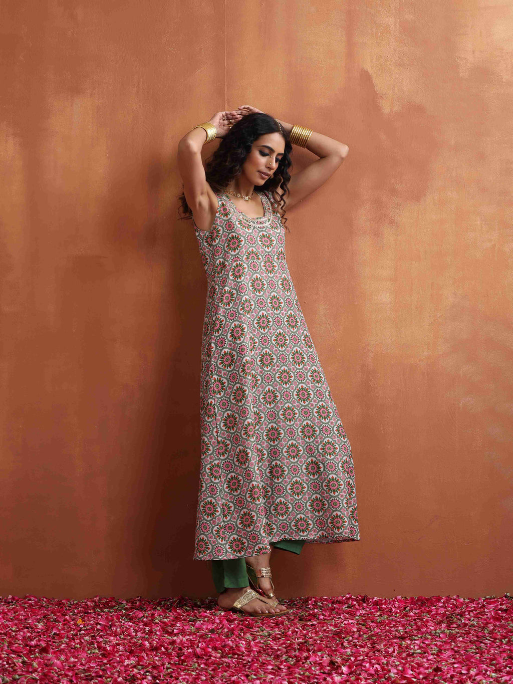 trueBrowns Off White Print Flared Anarkali Kurta Set | Grocsy