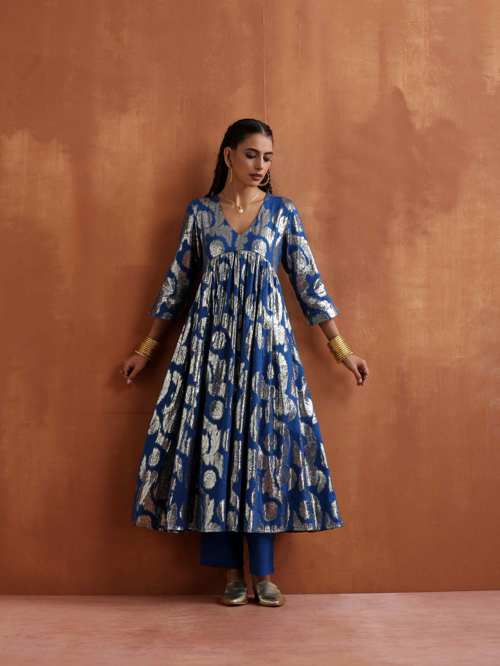 trueBrowns Blue Metallic Flared Anarkali Kurta Set | Grocsy