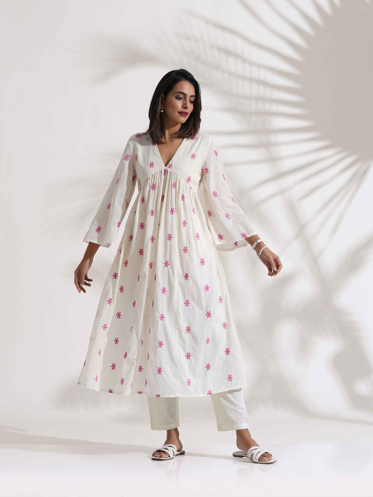 trueBrowns Off-White Cotton Floral Embroidered Flared Kurta Set | Grocsy