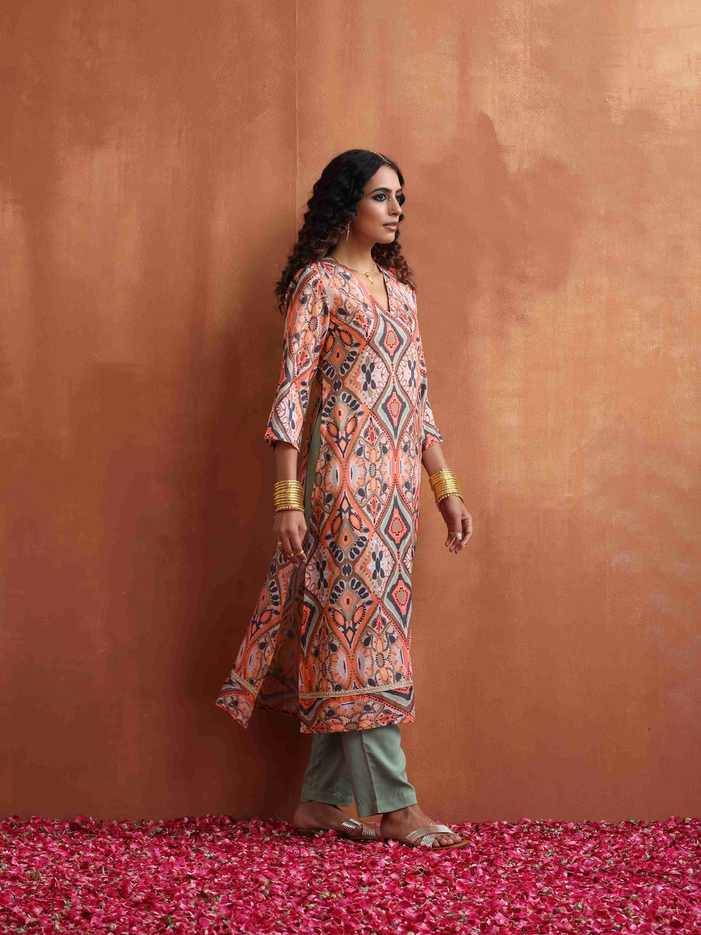 trueBrowns Beige Abstract Print Kurta Set | Grocsy