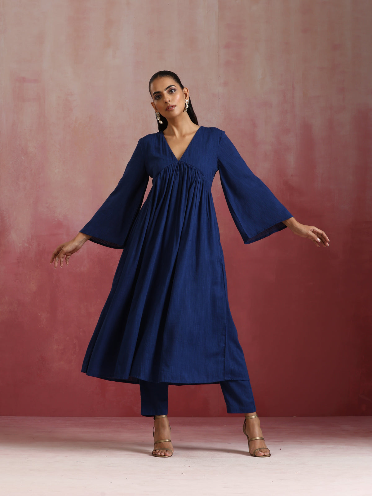 trueBrowns Blue Cotton Dobby Kurta Set | Grocsy