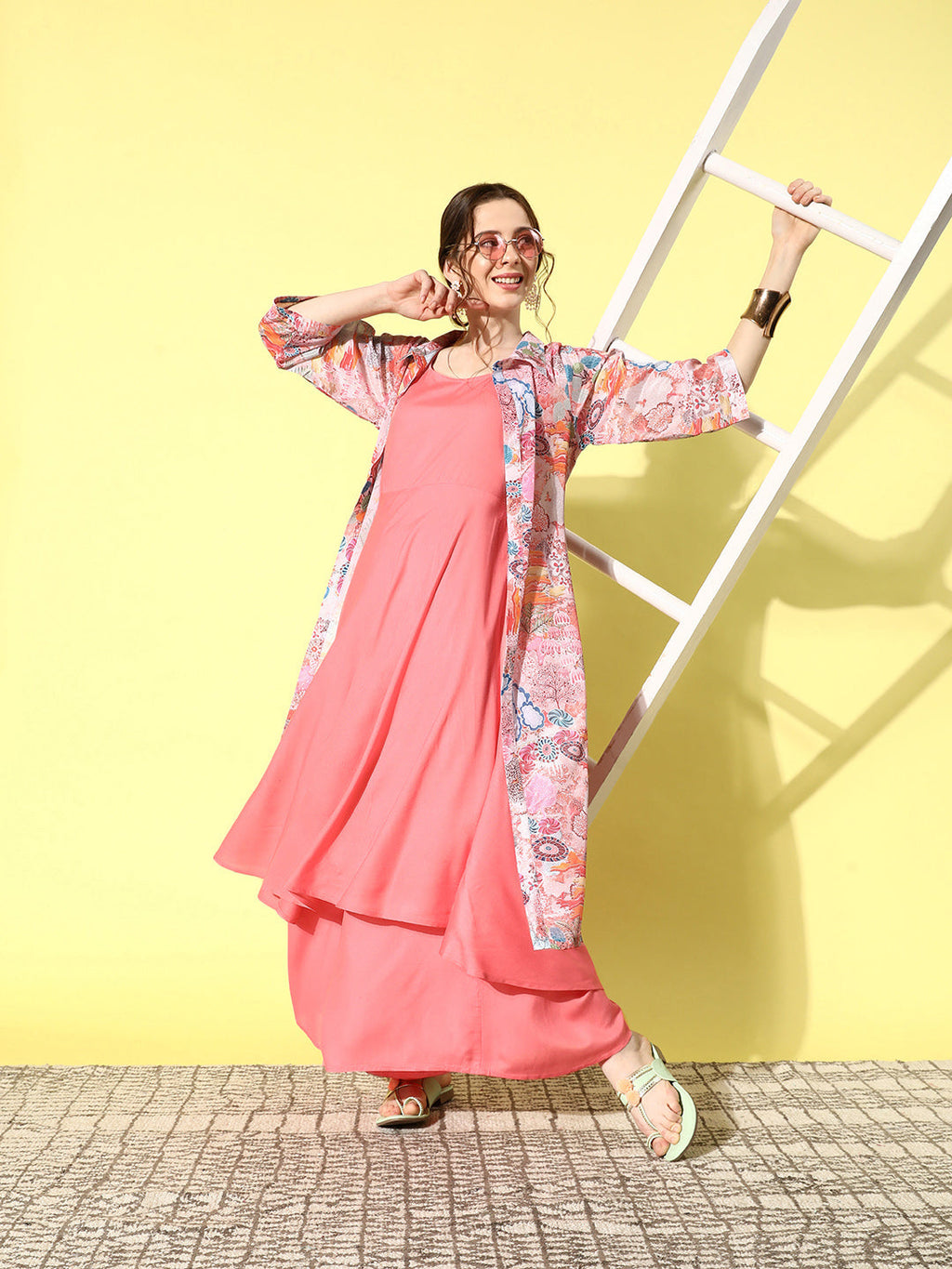 InWeave Women's Camelia Fusion Layer With Peach Sleeveless Kurta Set | Grocsy