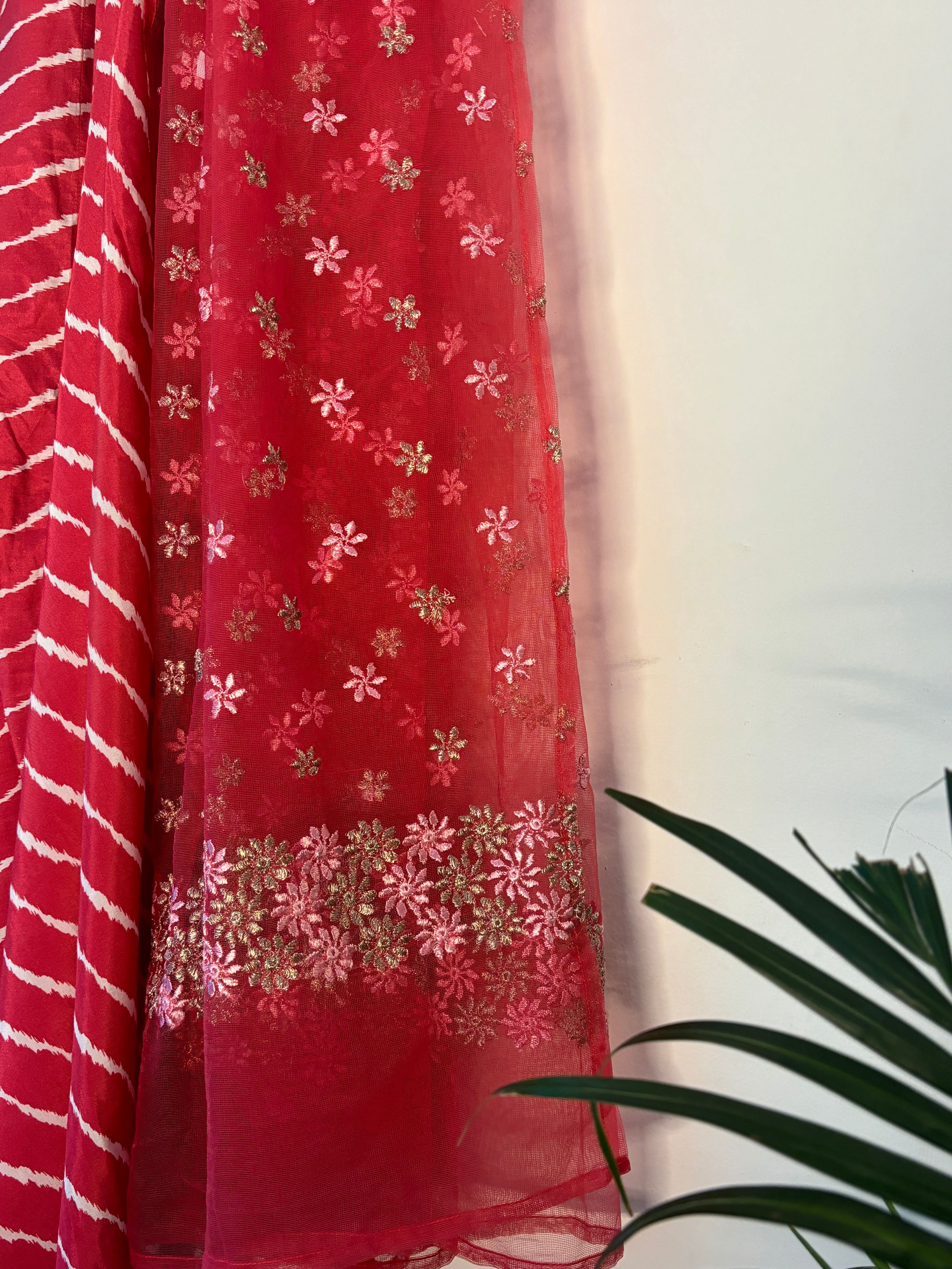 trueBrowns Pink Leheriya Saree | Grocsy