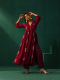 trueBrowns Maroon Floral Viscose Silk V-Neck Waist Gathered Kurta Pant Set | Grocsy