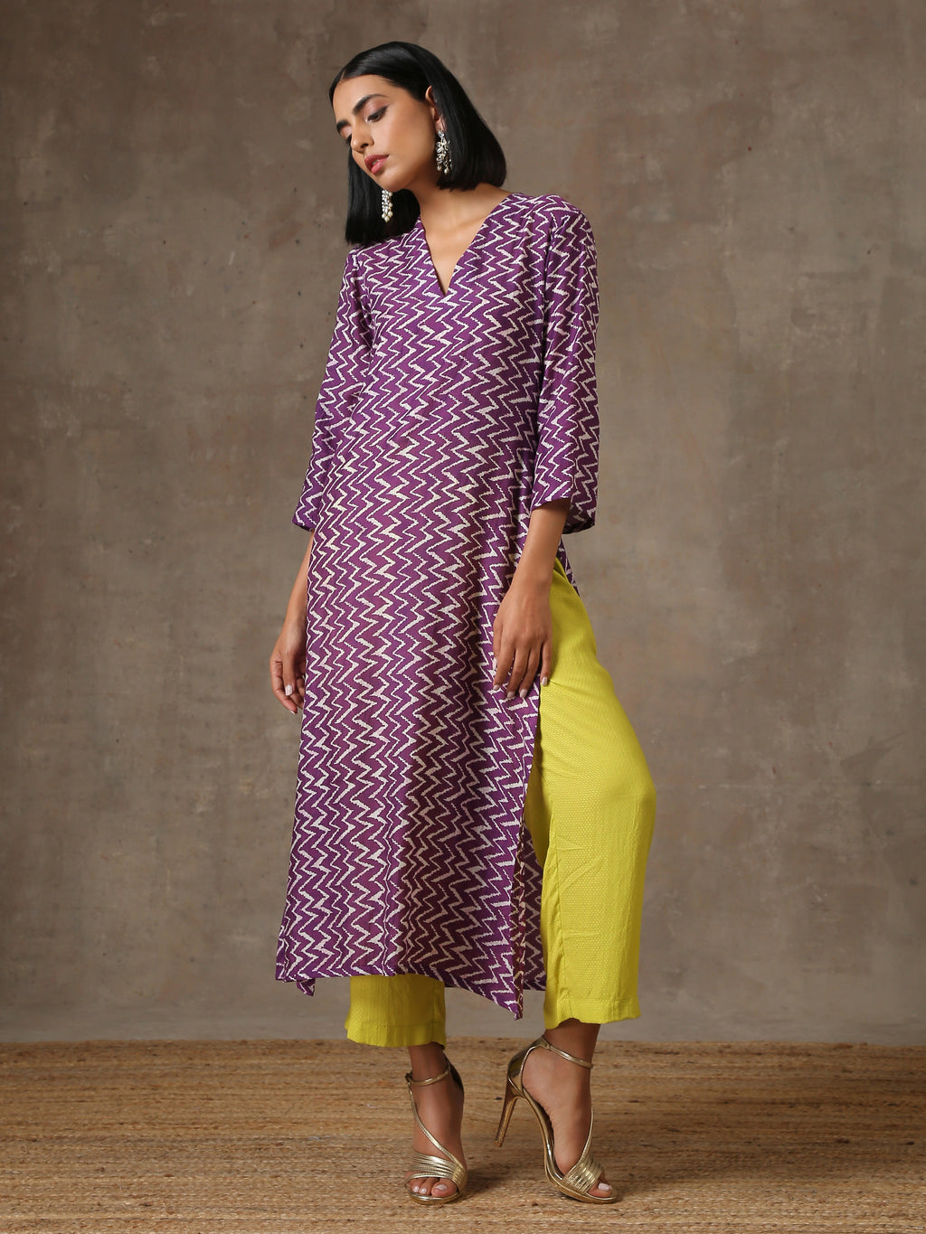 trueBrowns Purple White Lehariya Printed Silk kurta Pant Set | Grocsy