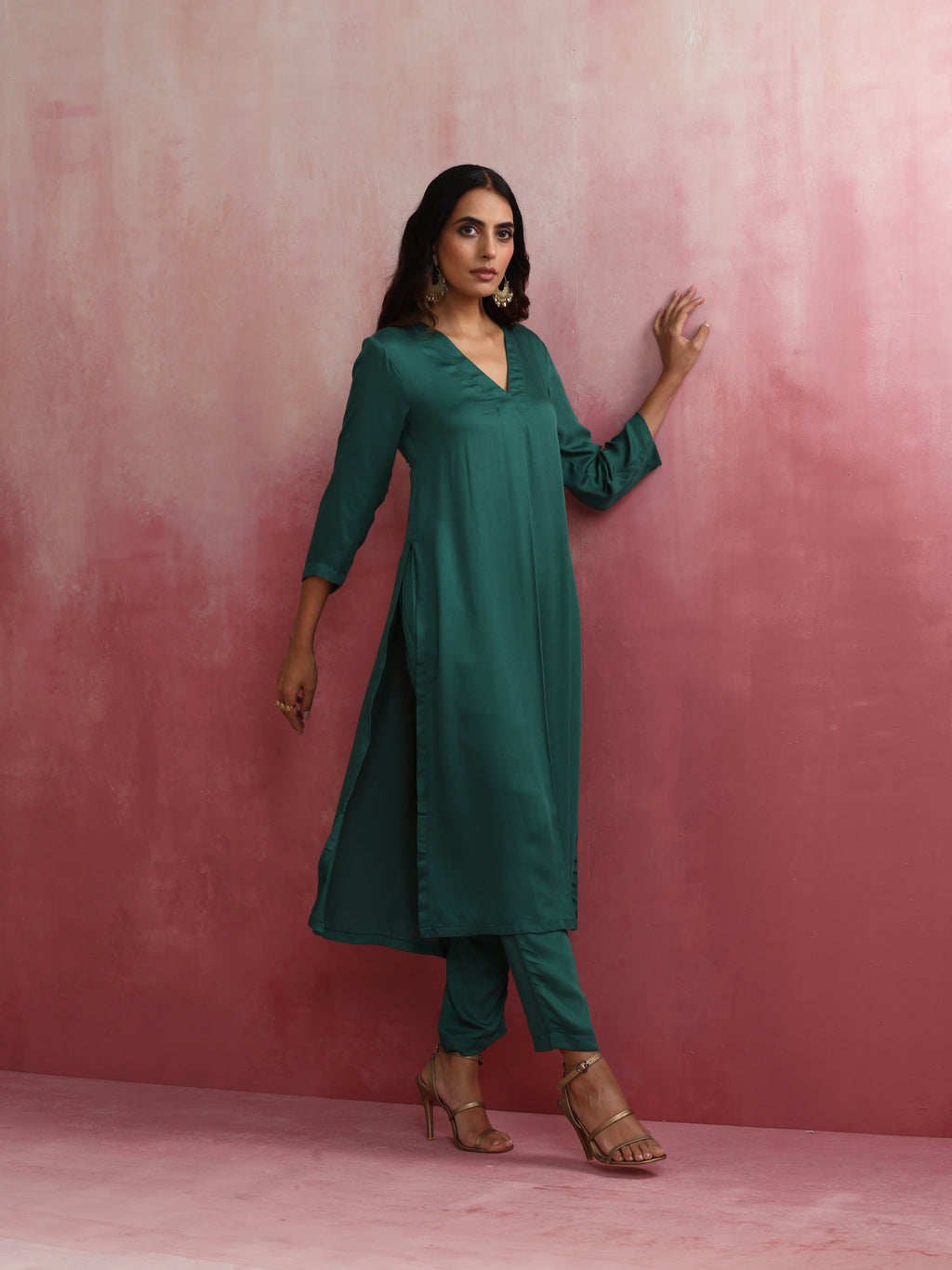 trueBrowns Green Modal Pleated Kurta Set | Grocsy