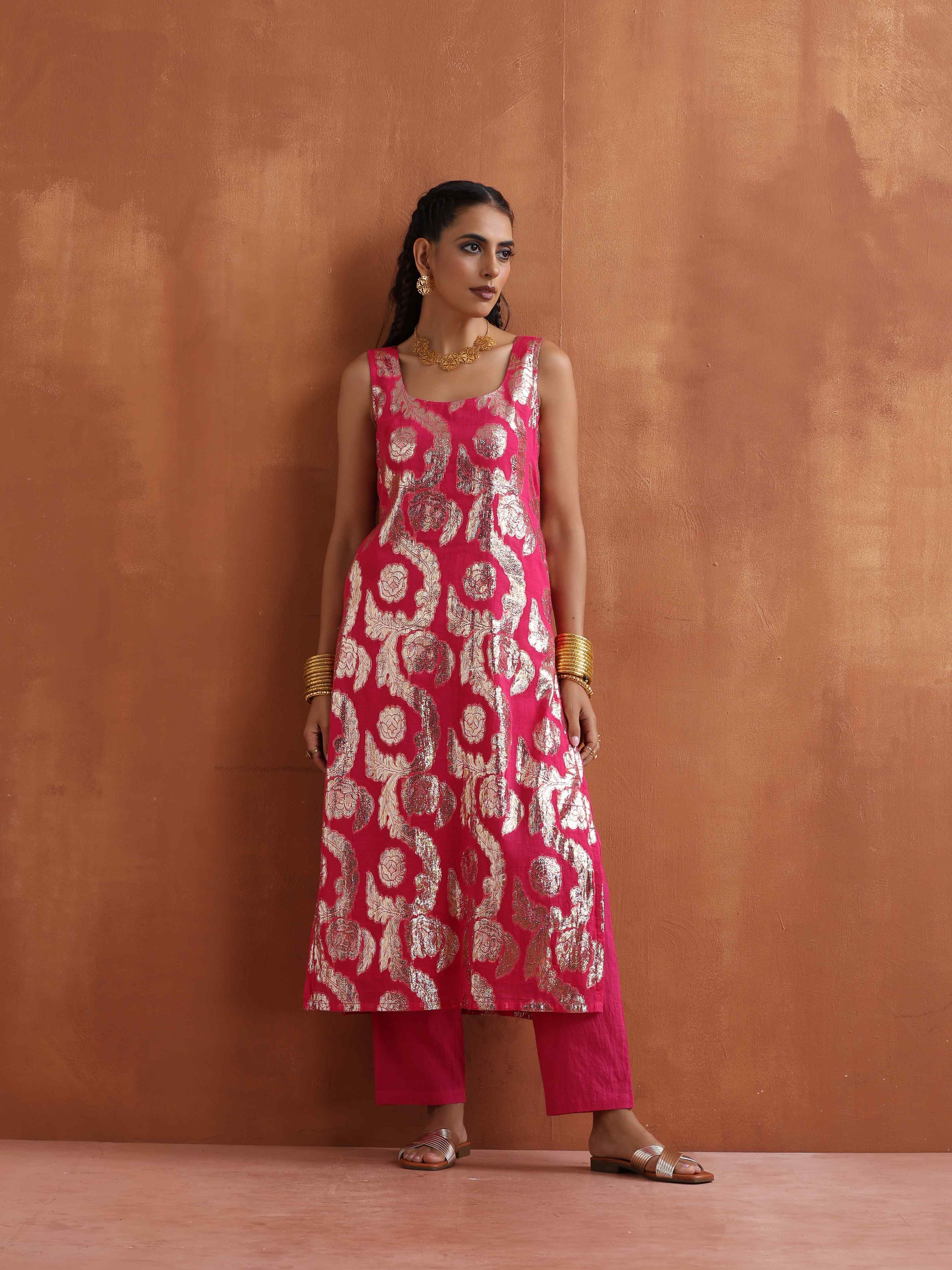 trueBrowns Pink Metallic Straight Kurta Set | Grocsy