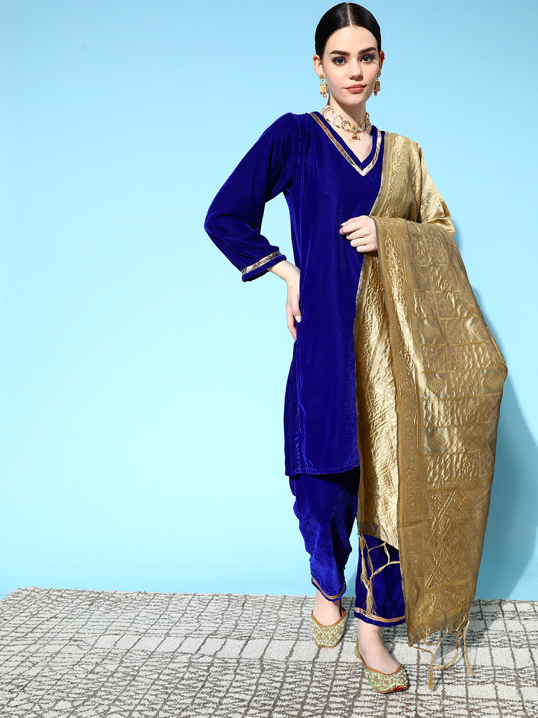 InWeave Women's Blue Velvet Kurta Set With Beige Brocade Dupatta | Grocsy