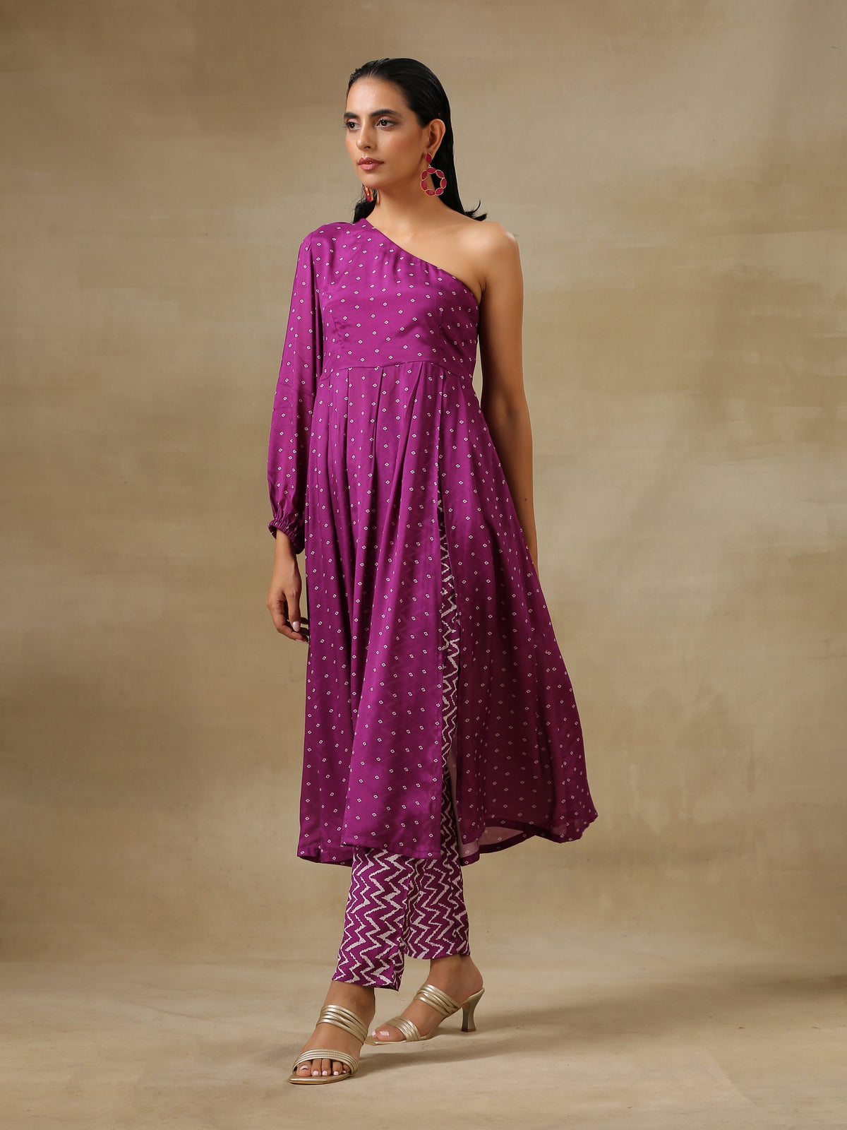trueBrowns Purple Bandhani Printed Silk One Shoulder Kurta Pant Set | Grocsy