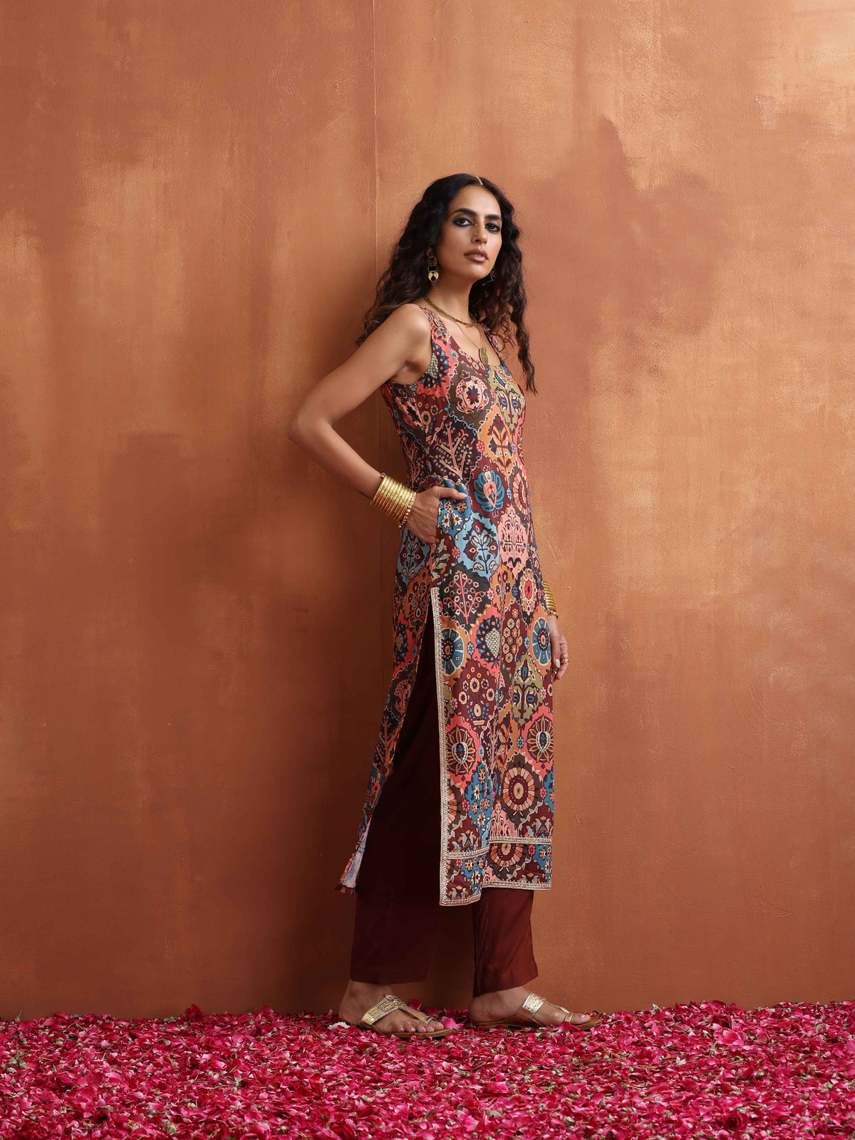 trueBrowns Cola Print Straight Kurta Set | Grocsy