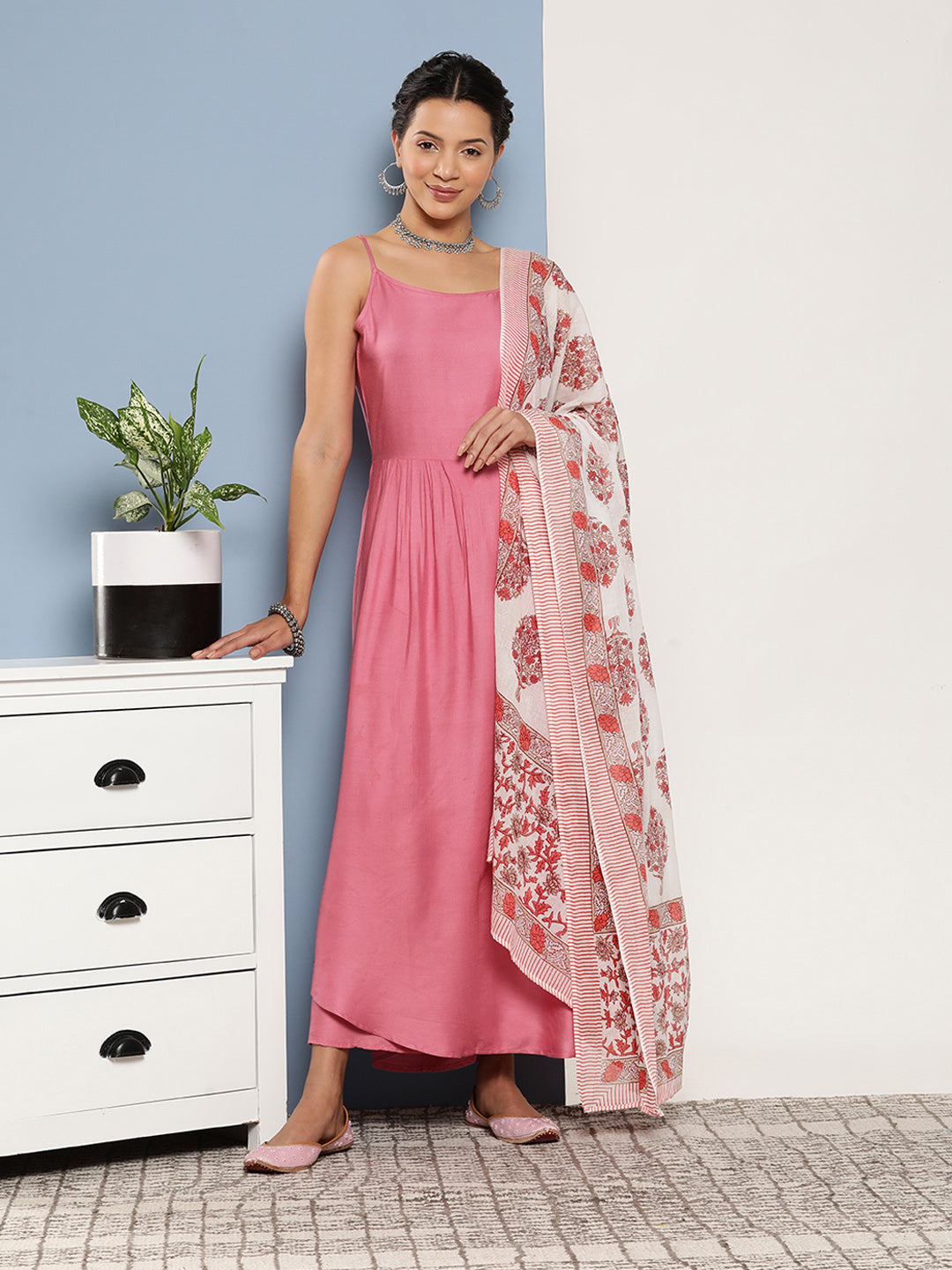 InWeave Women's Light Pink Ray Strappy Set With Red Big Floral Cotton Dupatta | Grocsy