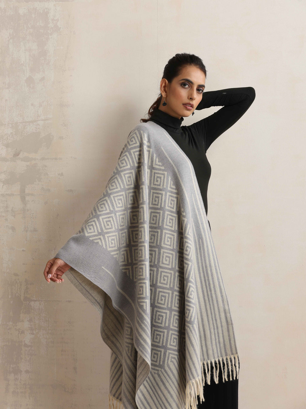 trueBrowns Grey Geometric Woollen Stole | Grocsy