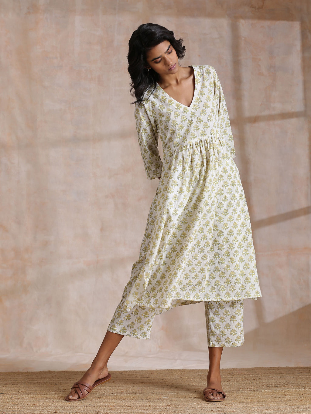 trueBrowns Green Buta On Off White Block Print Cotton Slit Gathered Kurta Set | Grocsy