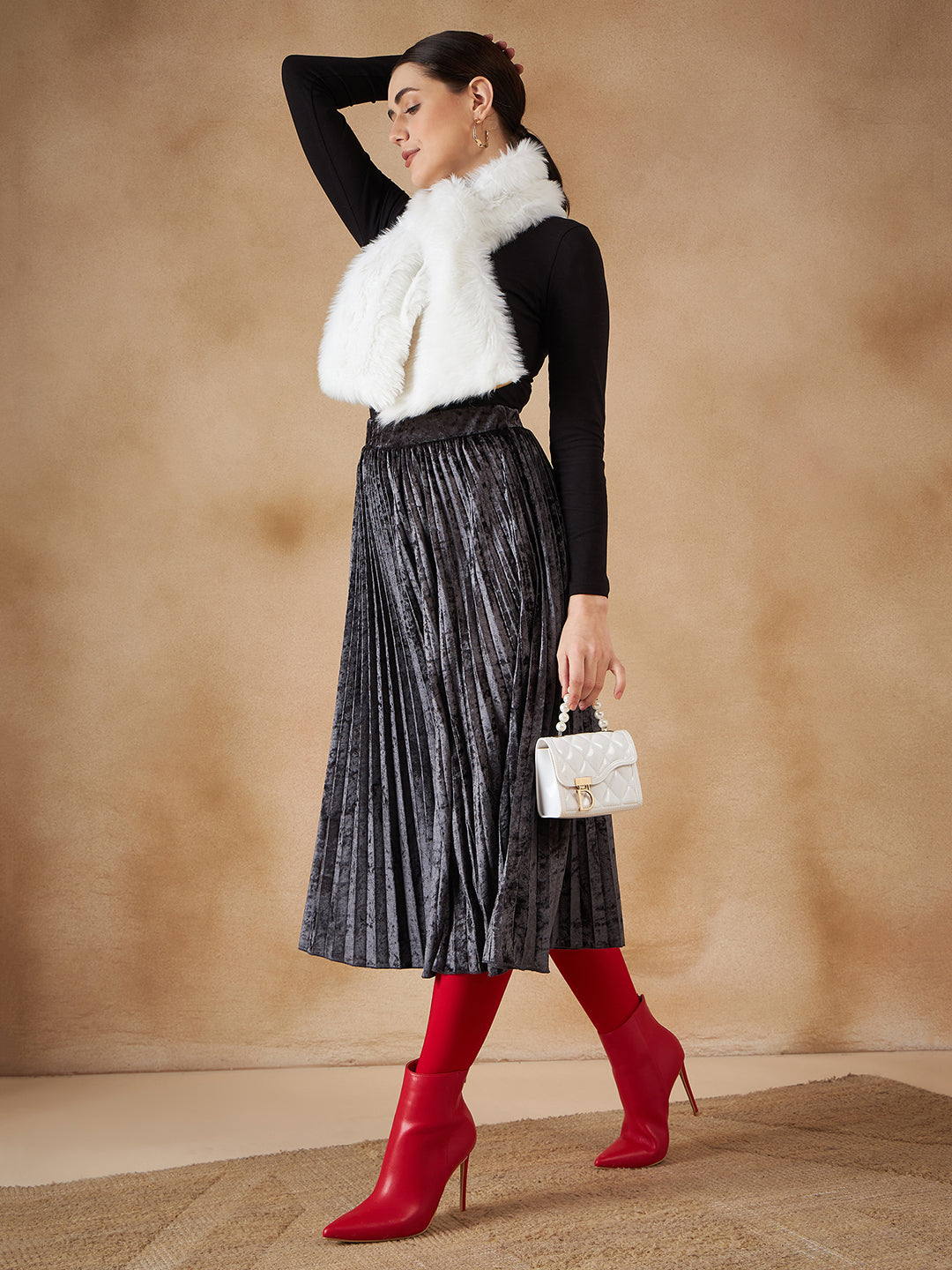InWeave Women's Pure White Faux Fur Neck Warmer | Grocsy