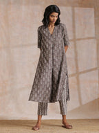 trueBrowns Clay Dabu Zig-Zag Motifs Print Cotton Kurta Pant Set | Grocsy