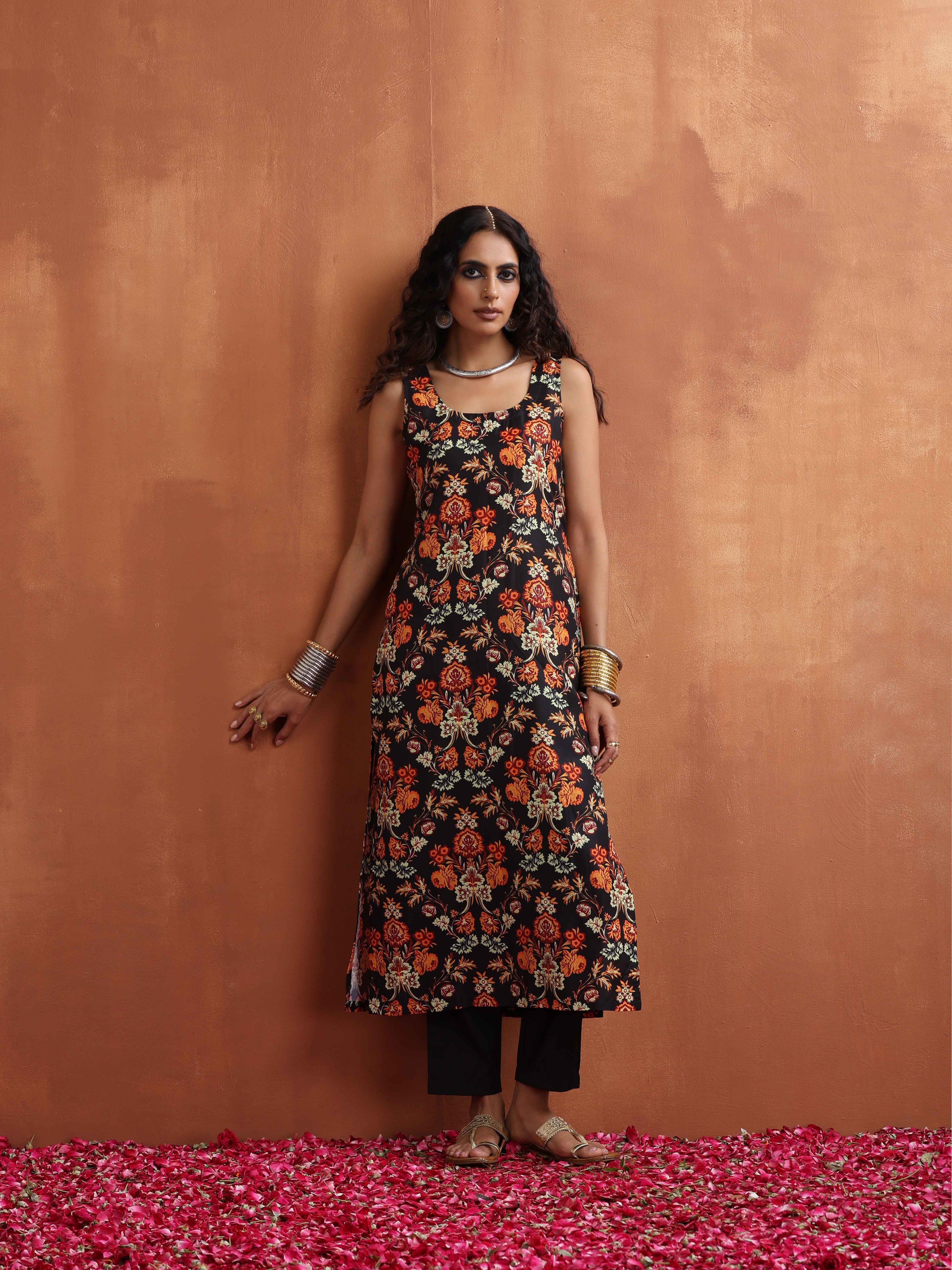 trueBrowns Black Print Straight Kurta Set | Grocsy