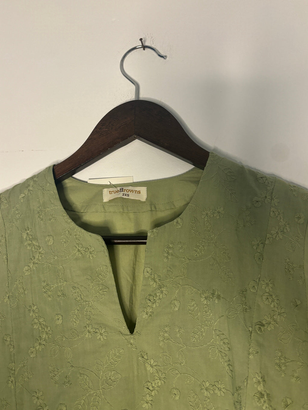 trueBrowns Green Schiffli Top | Grocsy