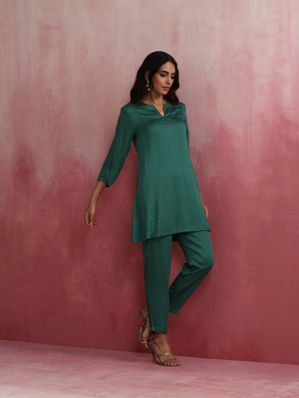 trueBrowns Green Straight Kurta Co-ord Set | Grocsy