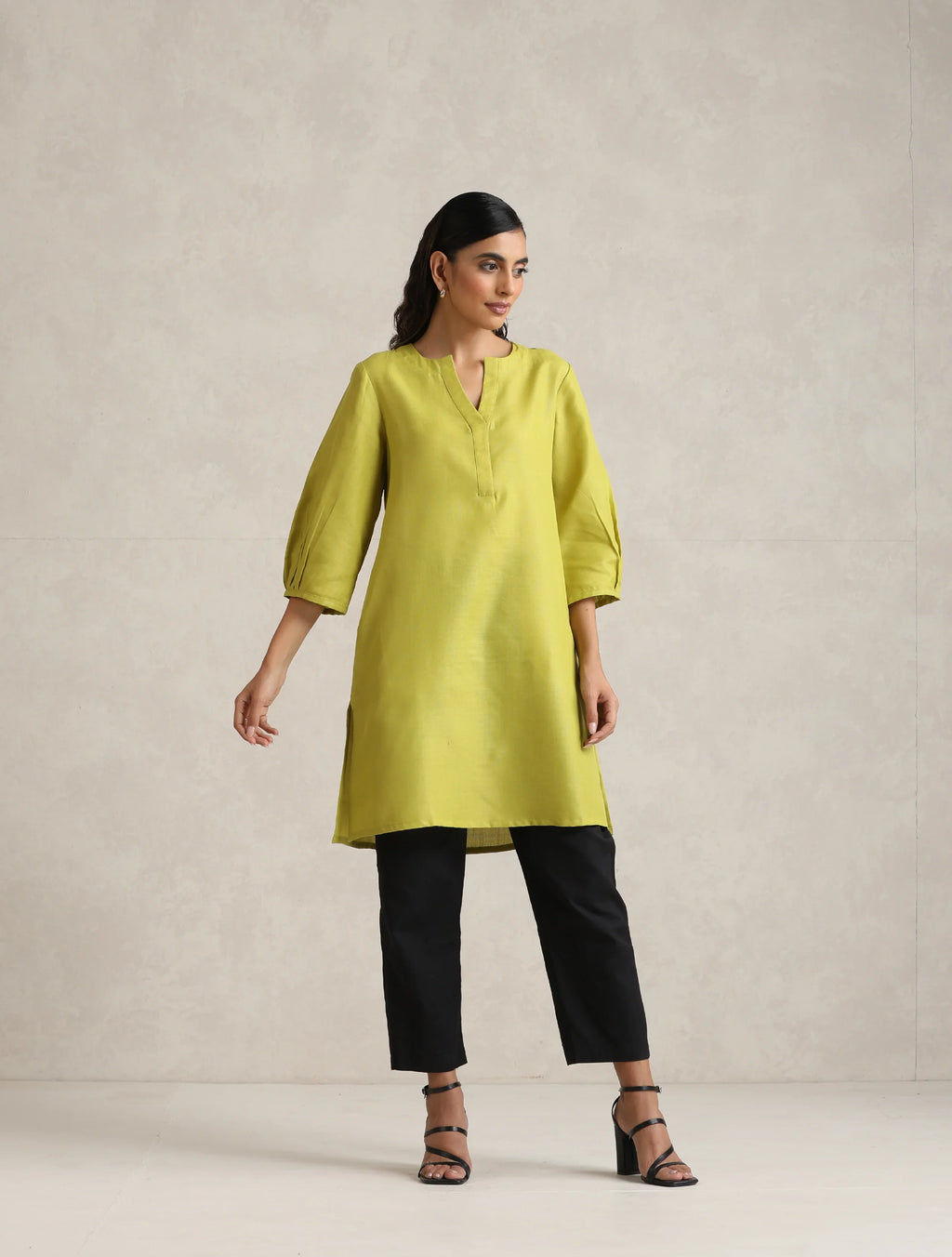trueBrowns Green Cotton Blend Short Kurta | Grocsy