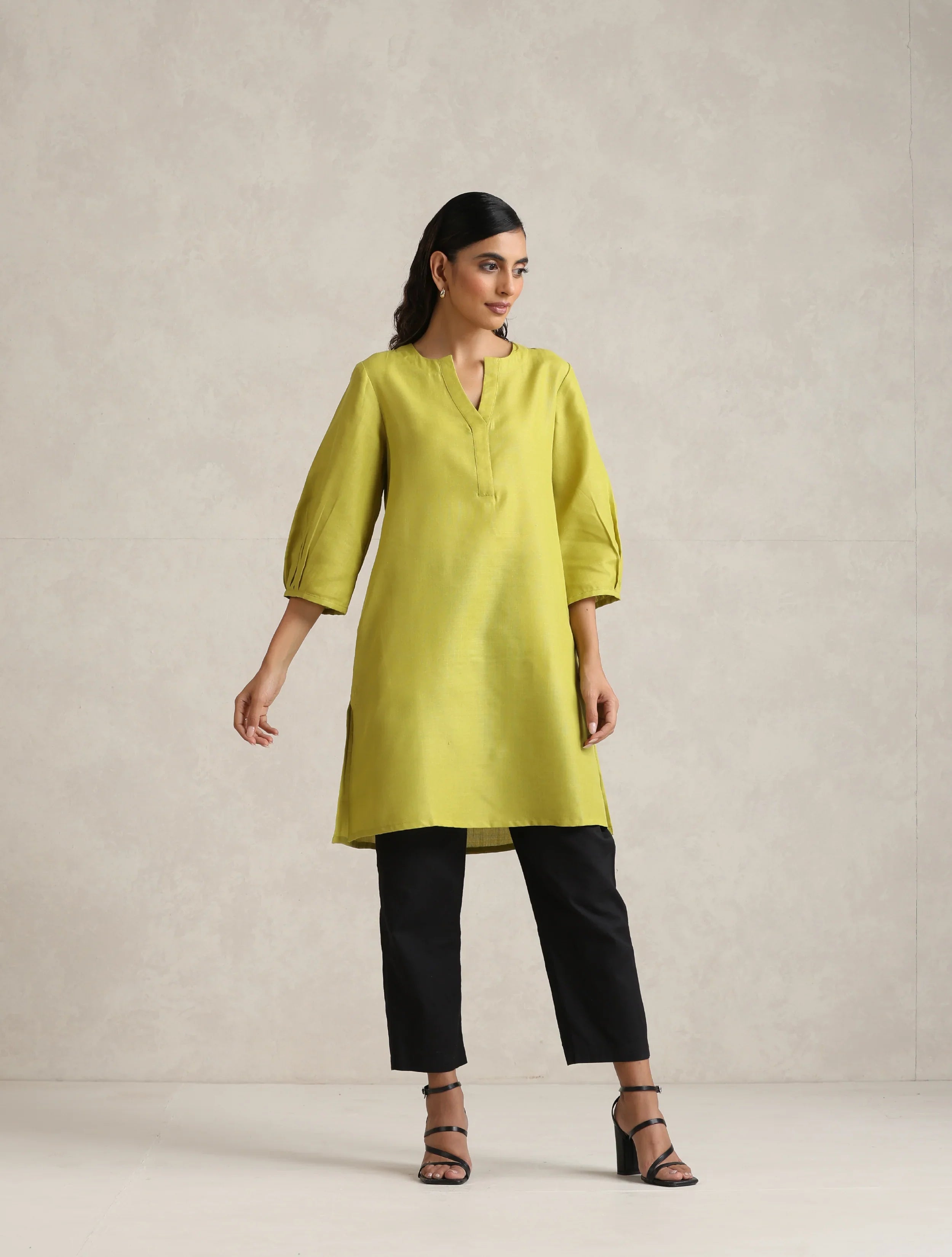 trueBrowns Green Cotton Blend Short Kurta | Grocsy