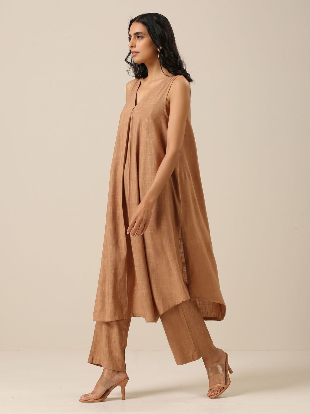 trueBrowns Beige Slub Texture Sleeveless Flared Kurta Pant Set | Grocsy