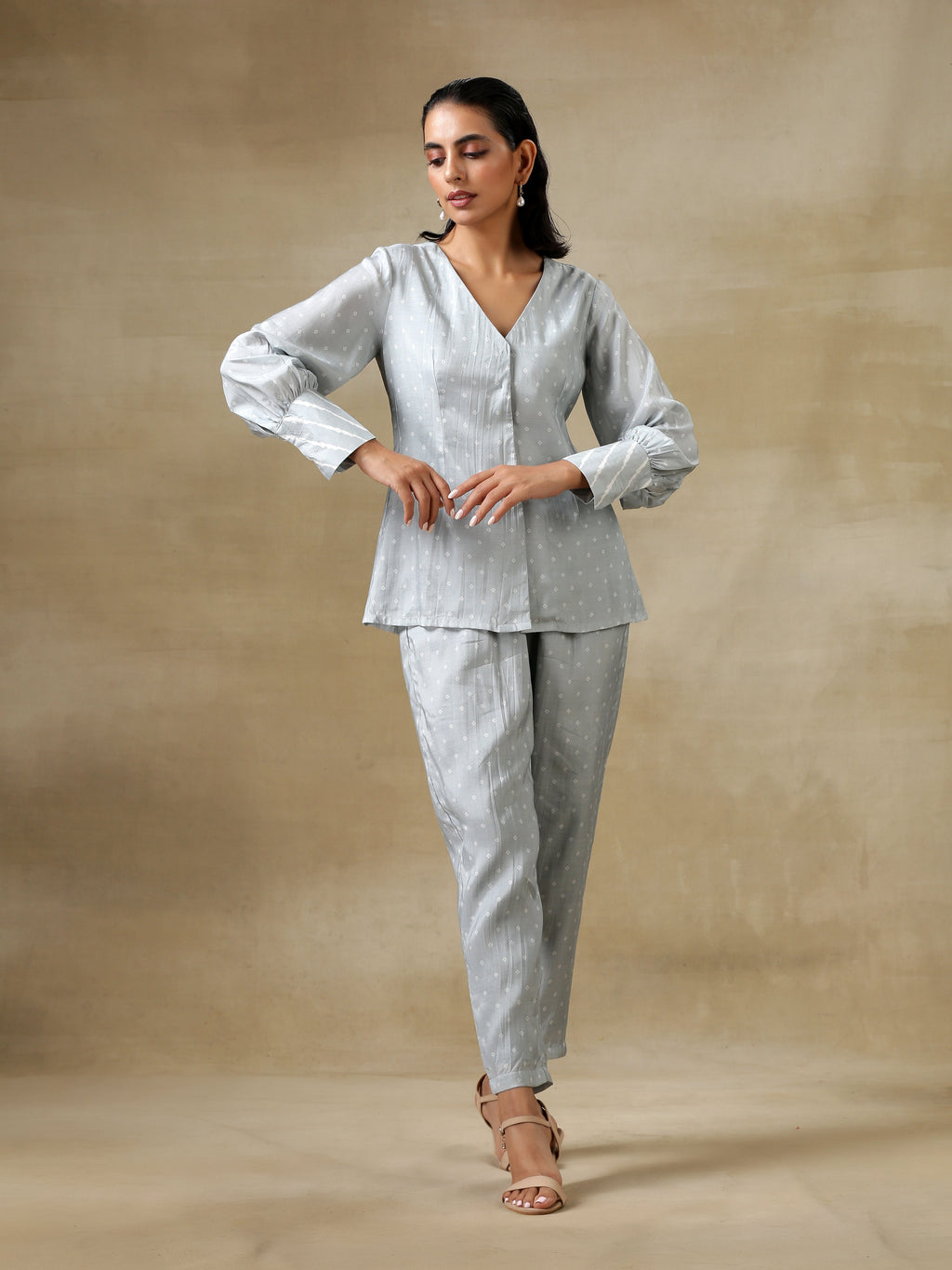 trueBrowns Grey Bandhani Printed Silk Front Open Short Co-Ord Set | Grocsy