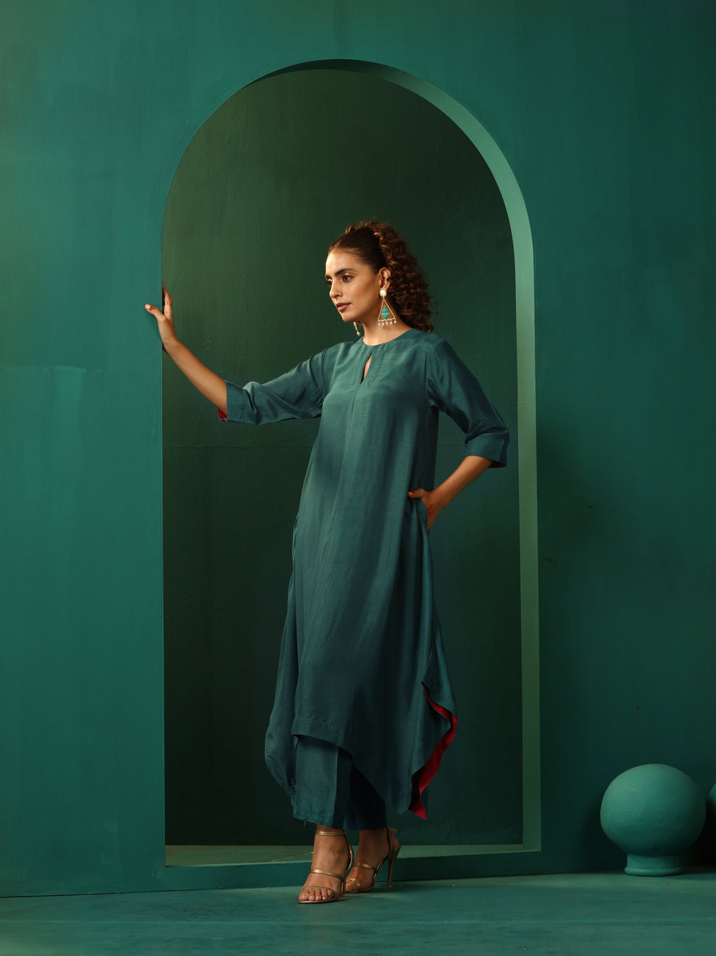 trueBrowns Teal Silk Handkerchief Kurta Pant Set | Grocsy