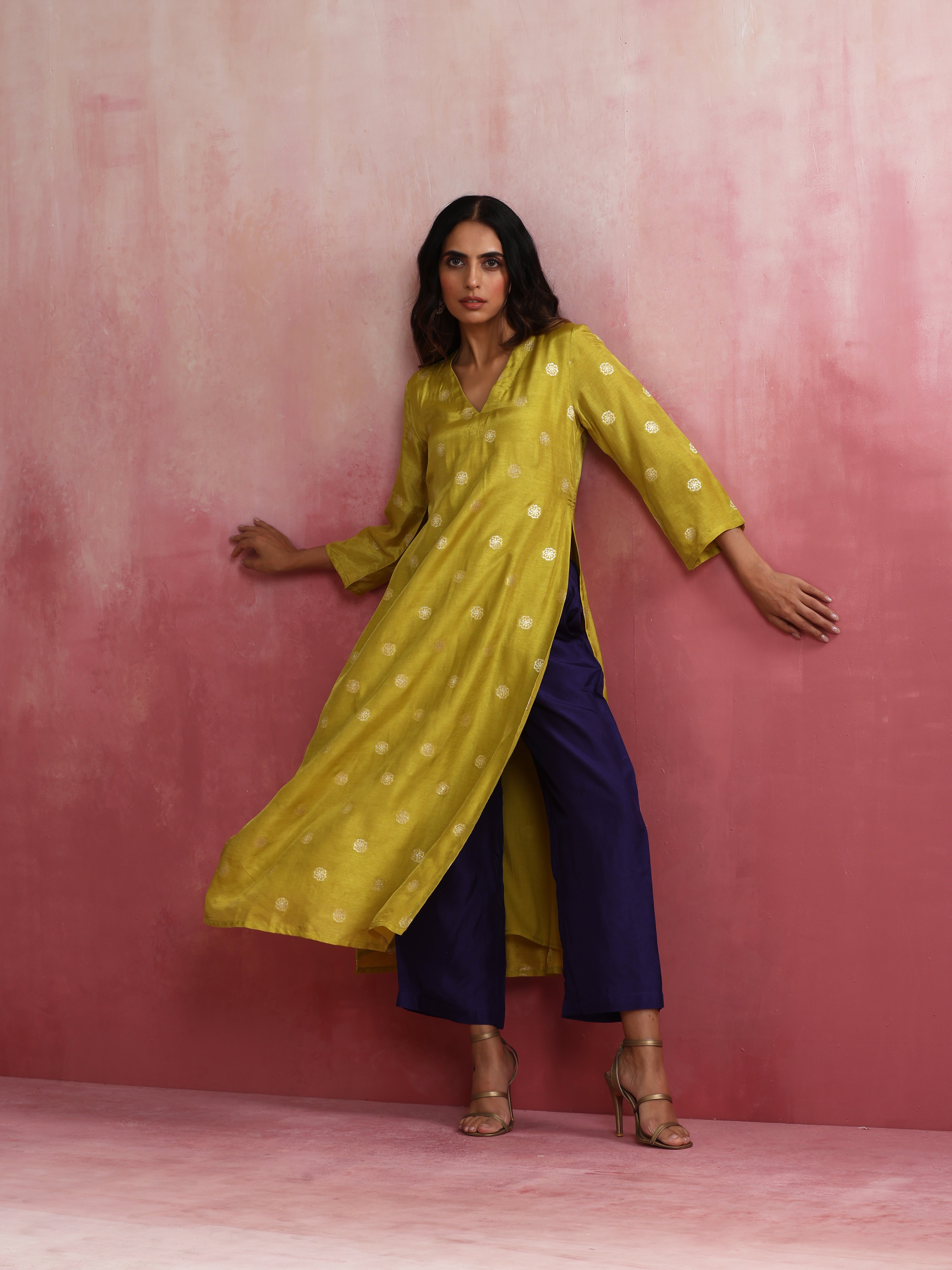trueBrowns Lime Viscose Silk Kurta Set | Grocsy