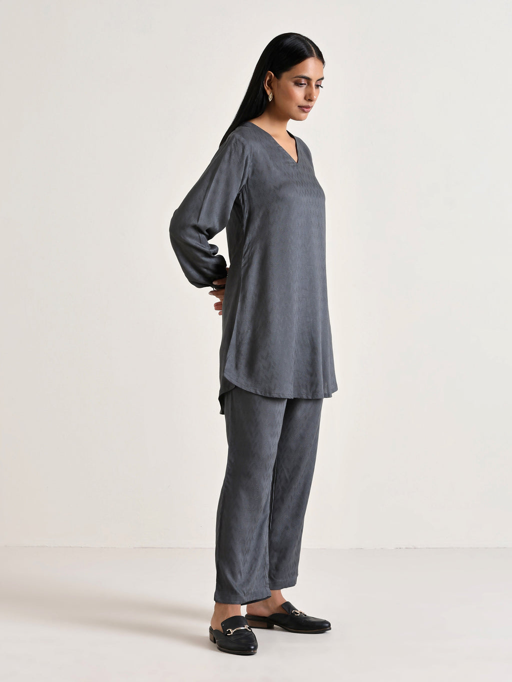 trueBrowns Grey Short Co-Ord Set | Relove | Grocsy