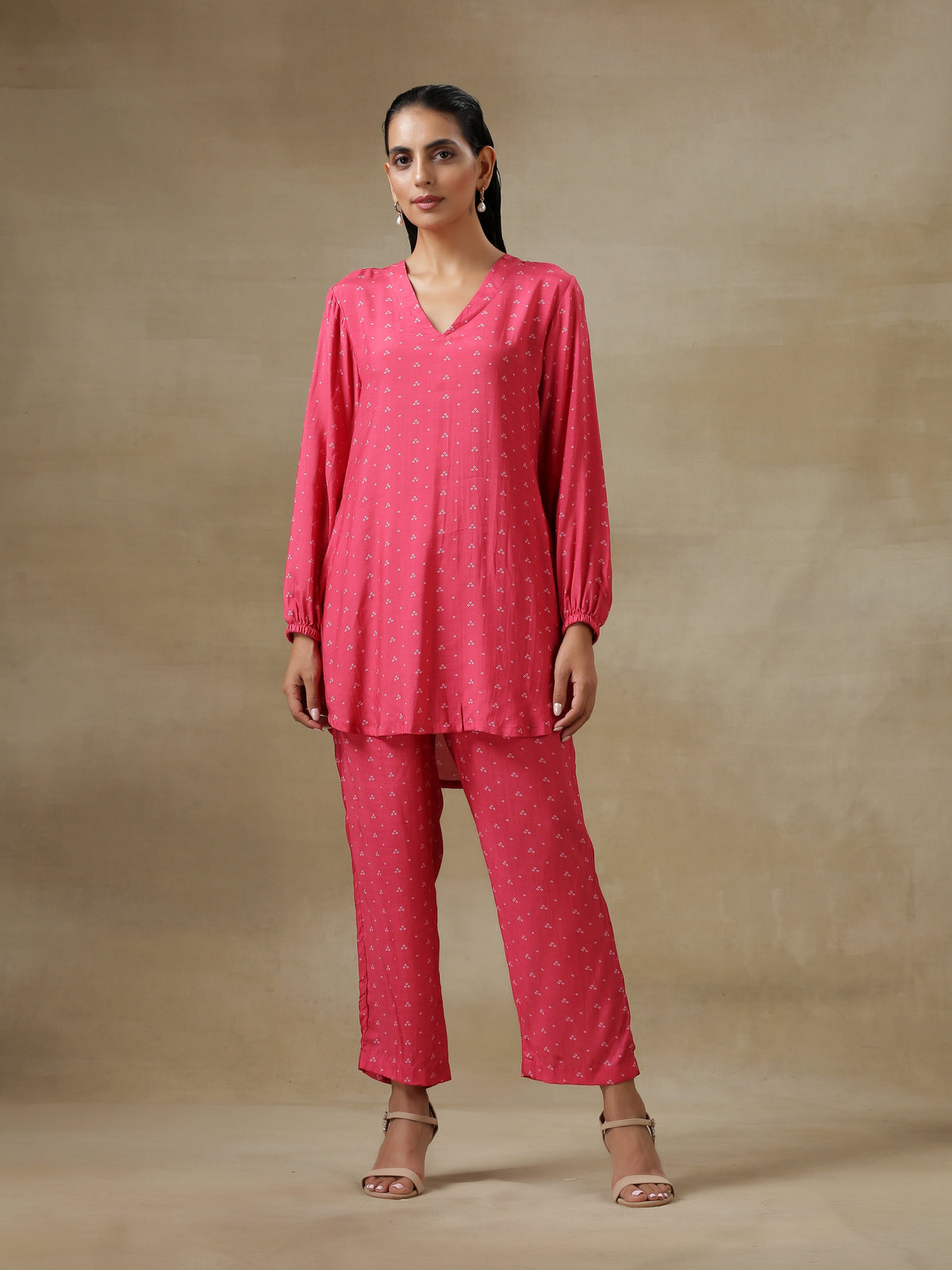 trueBrowns Pink Bandhani Printed Silk Gathered Sleeve Co-Ord Set | Grocsy