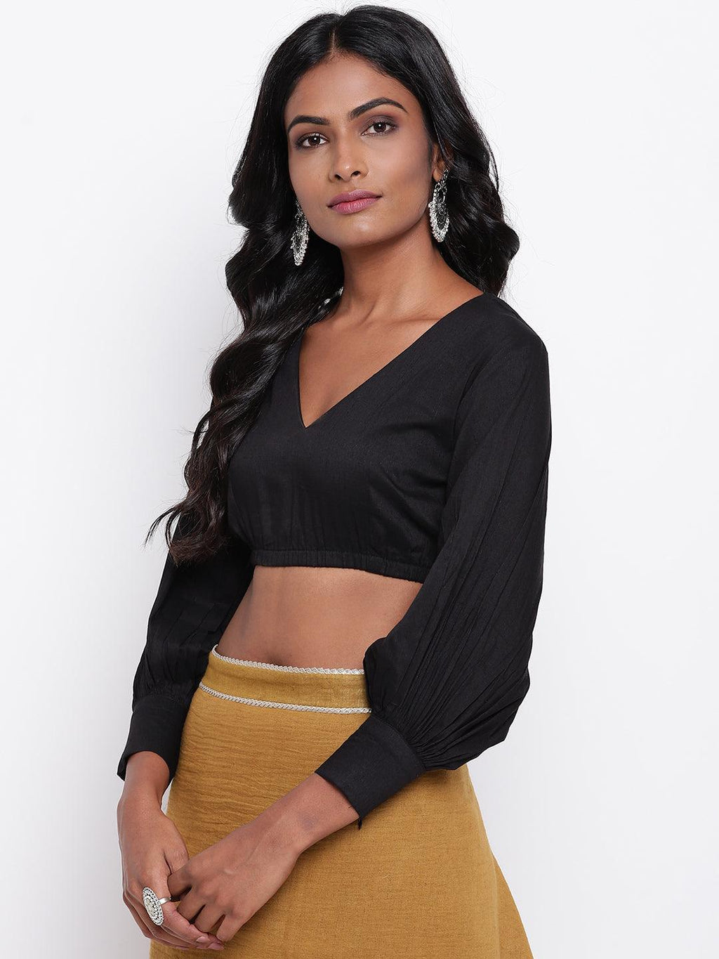 trueBrowns Black Gathered Sleeve Top | Grocsy