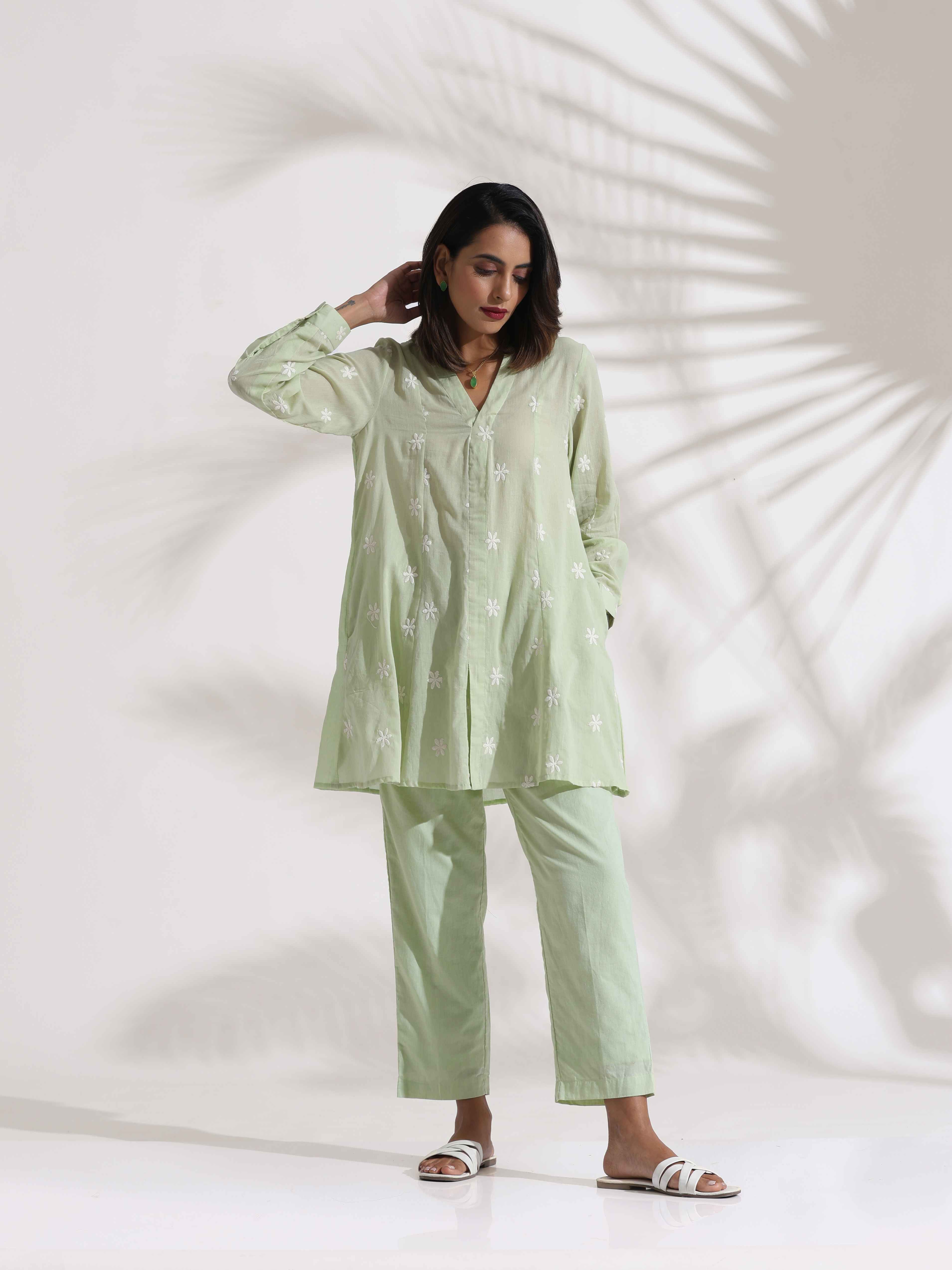 trueBrowns Green Cotton Floral Embroidered Co-ord Set | Grocsy