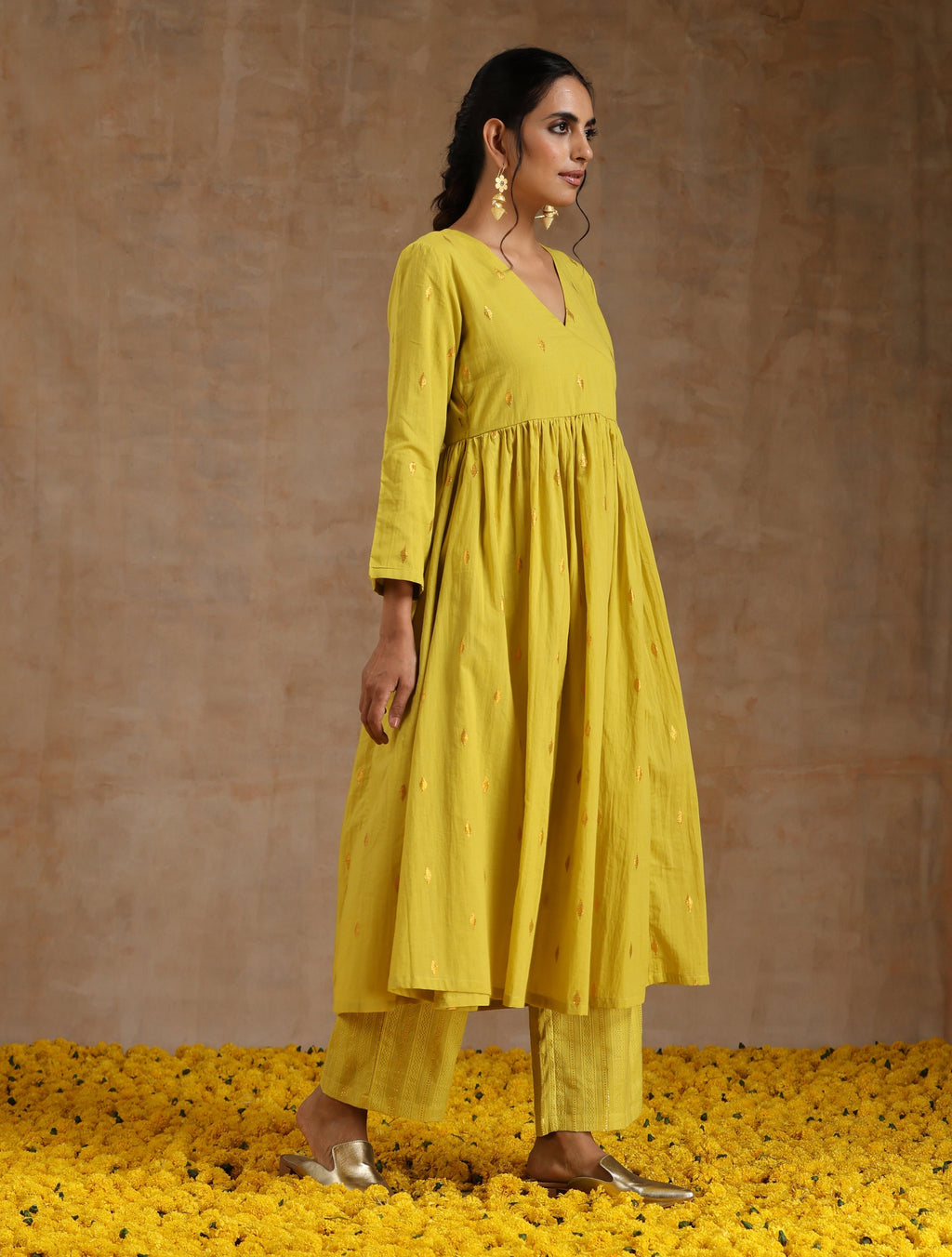 trueBrowns Lime Gold Cotton Kalidar Kurta Set | Grocsy