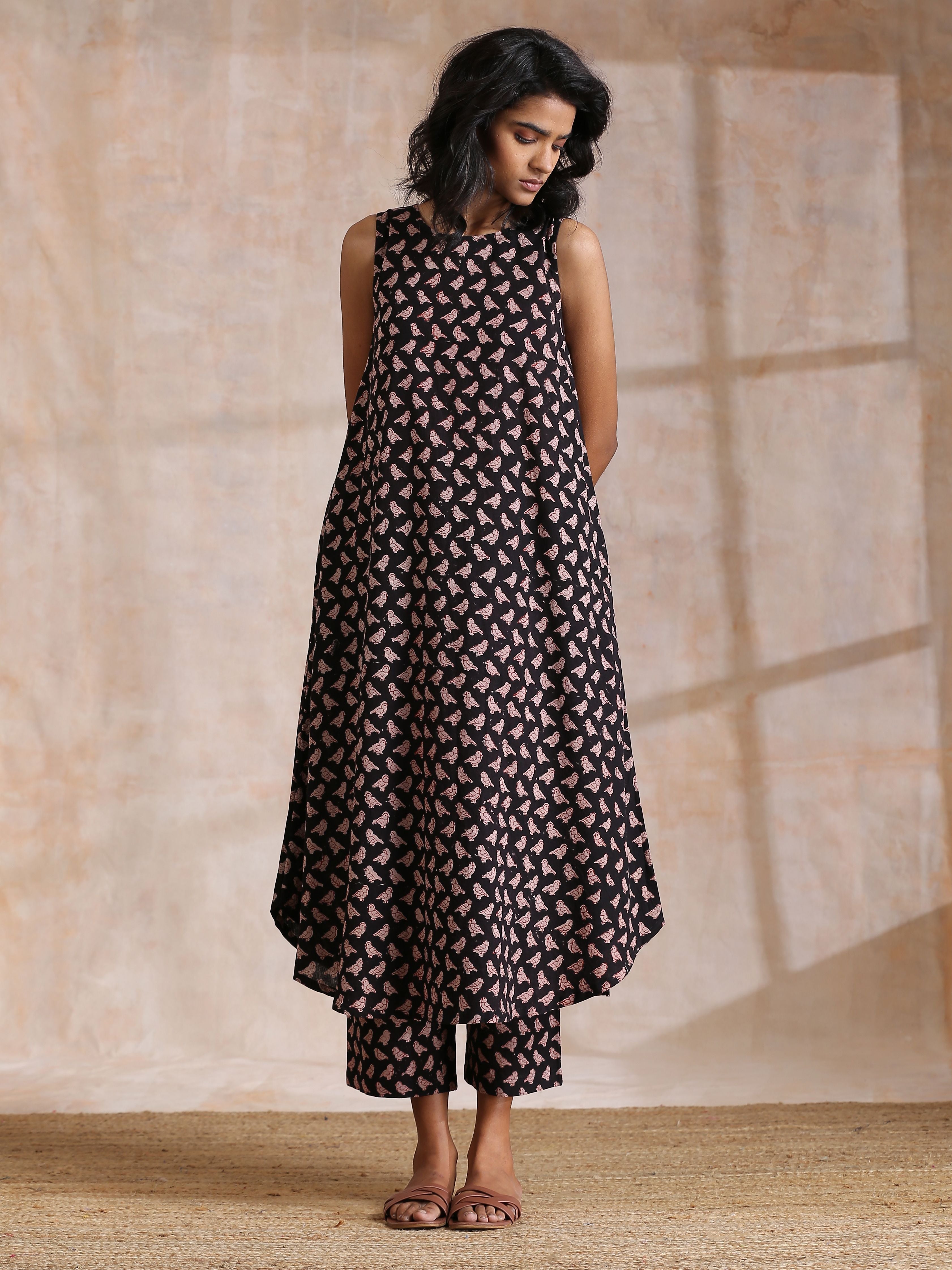 trueBrowns Black Bird Bagru Print Cotton Sleeveless Kurta Pant Set | Grocsy