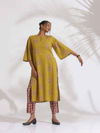 trueBrowns Green Cotton Print HighSlit Kurta Set | Grocsy