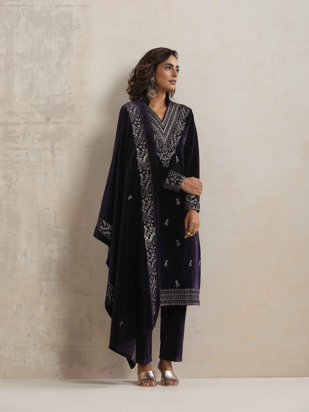 trueBrowns Purple Velvet Embroidered Kurta Pant Dupatta Set | Grocsy
