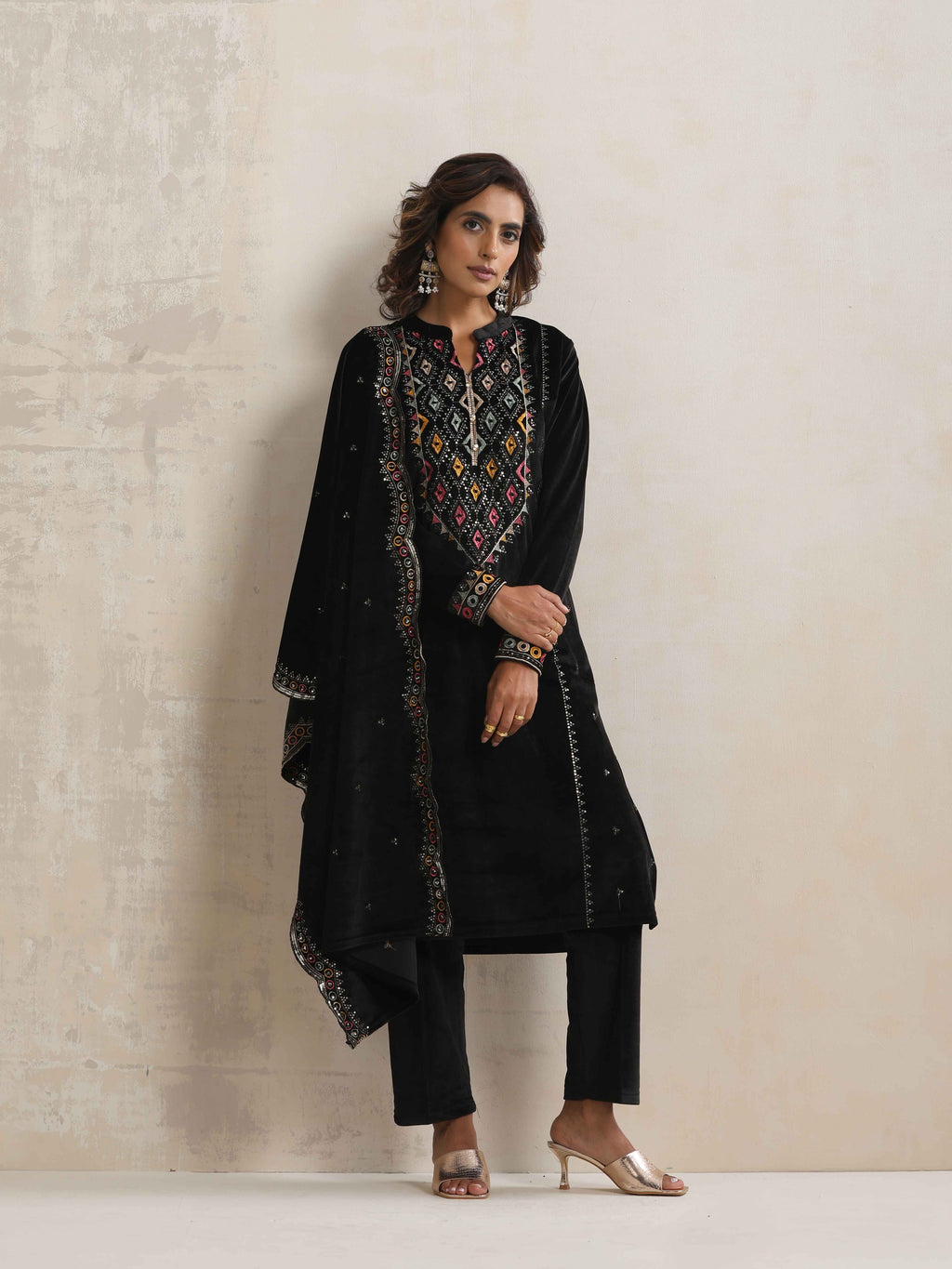 trueBrowns Black Velvet Geometric Embroidered Kurta Pant Dupatta Set | Grocsy