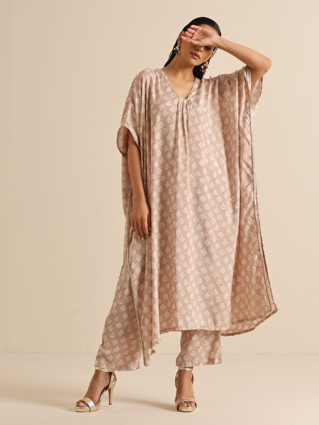 trueBrowns Beige White Floral Silk Print Kaftan Pant Set | Grocsy
