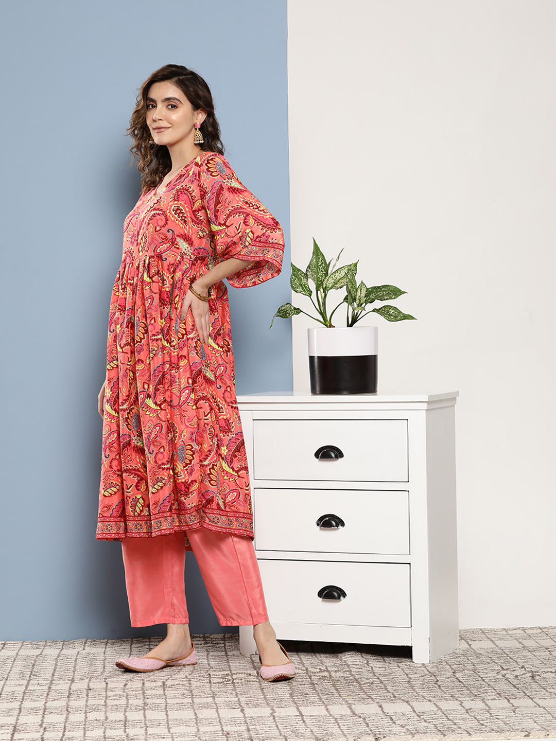 InWeave Women's Camellia V Neck Kurta Set | Grocsy