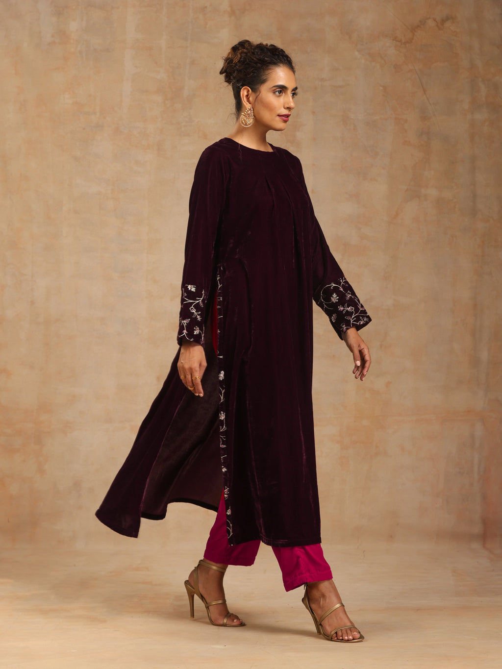 trueBrowns Wine Velvet Embroidered Kurta | Grocsy