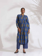 trueBrowns Blue Cotton Print Pleated Kurta Set | Grocsy