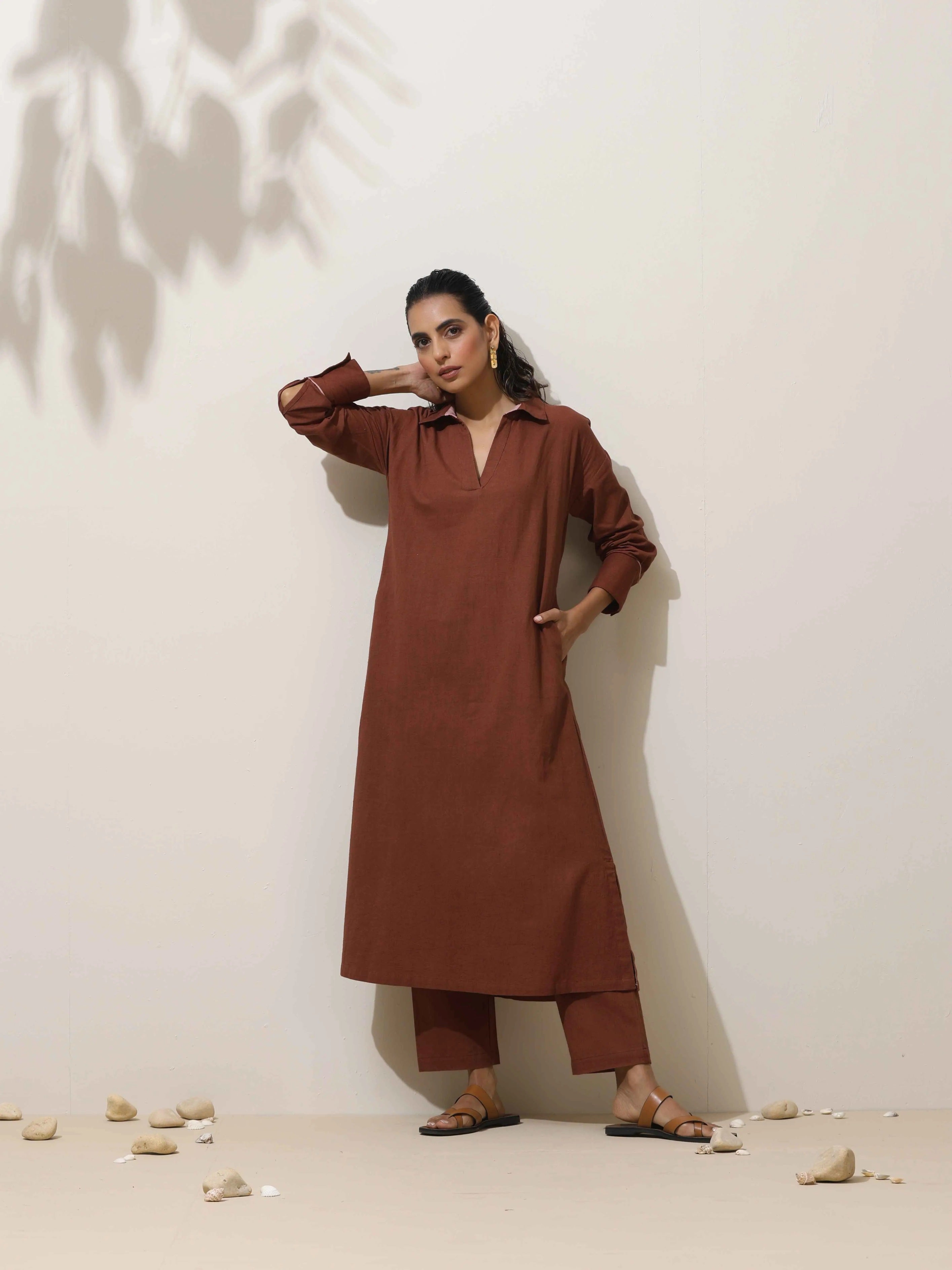 trueBrowns Brown Cotton Linen Kurta Pant Set | Grocsy