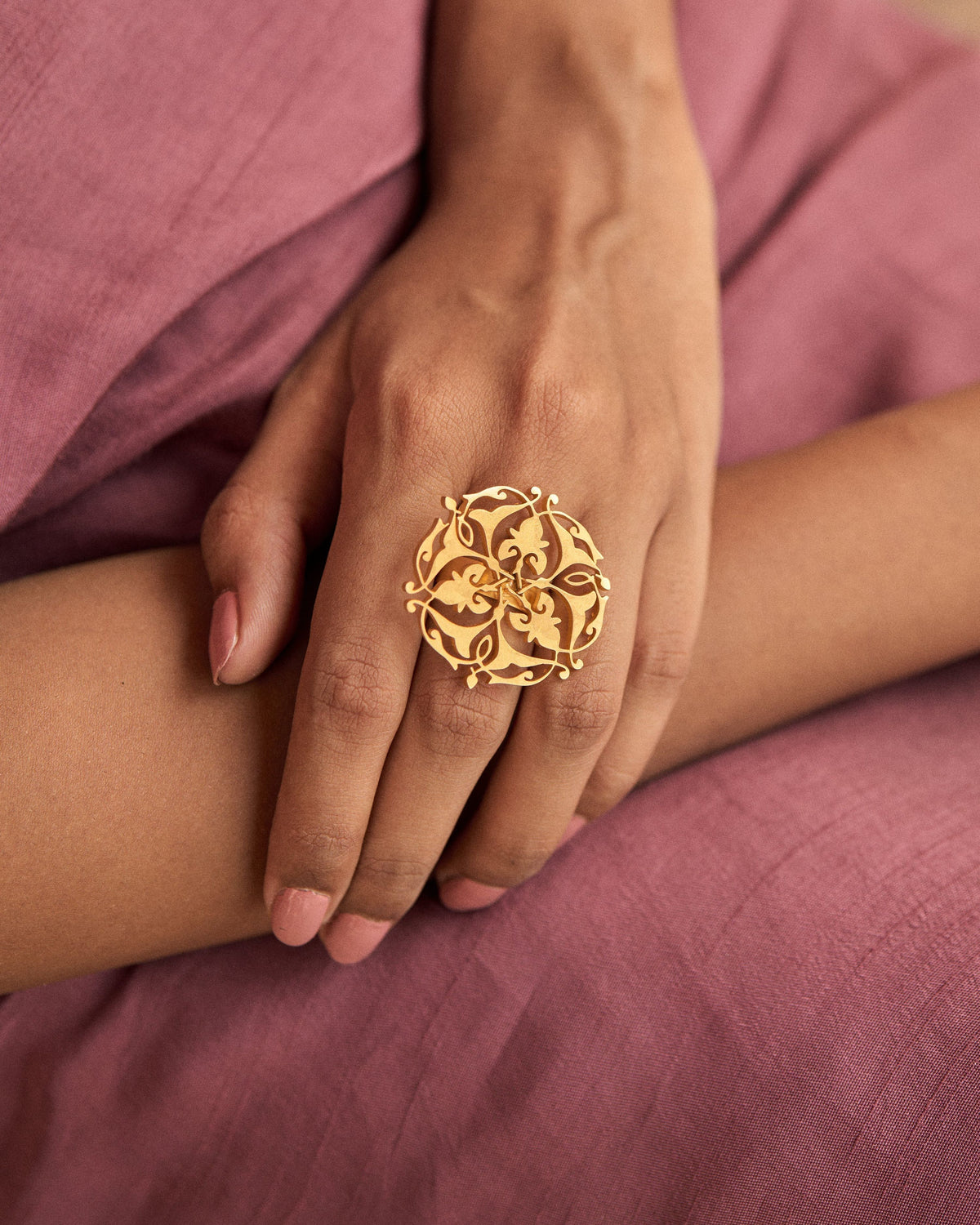 trueBrowns Gold-Polished Circle Ring | Grocsy
