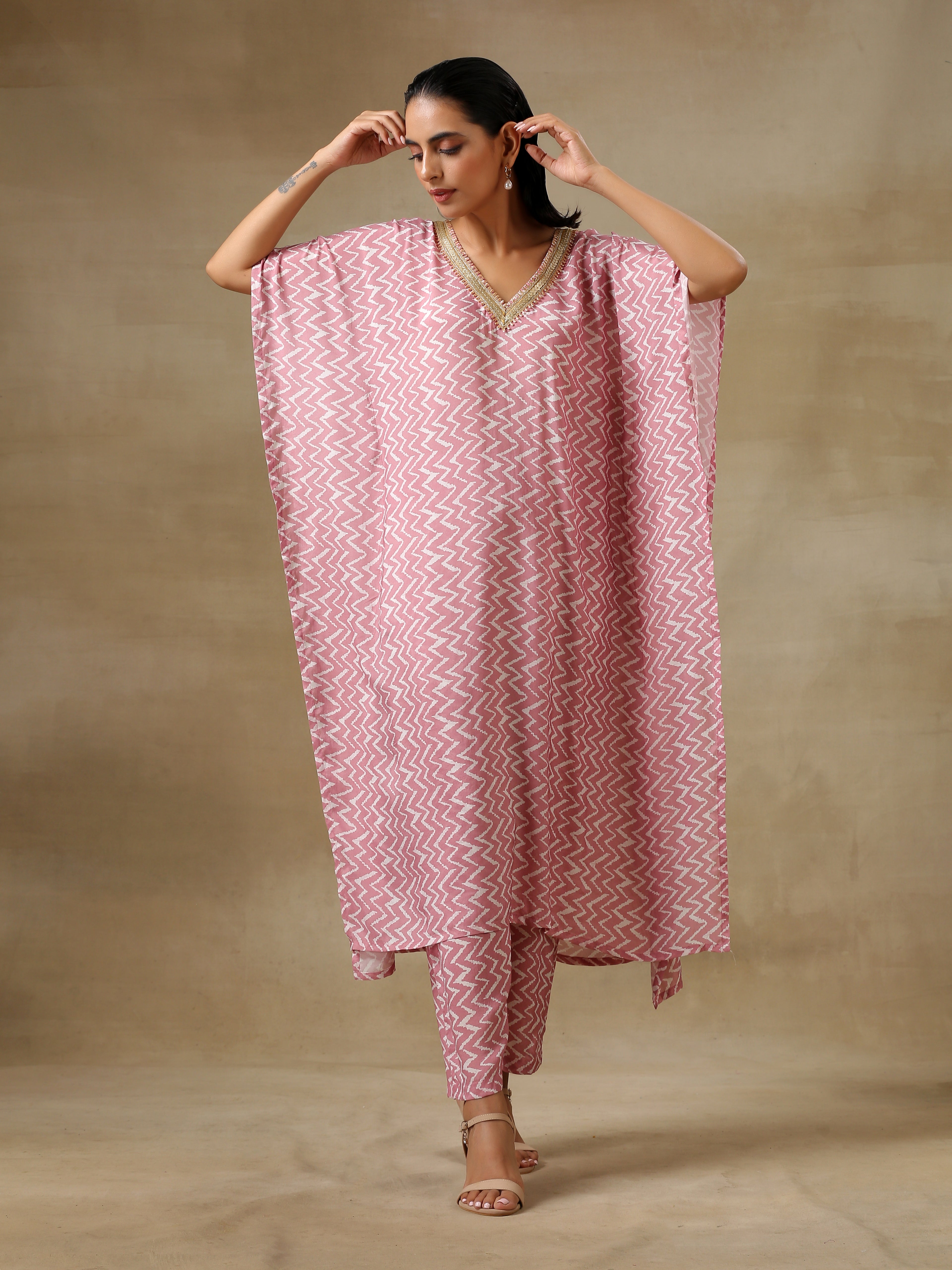 trueBrowns Light Mauve Bandhani Printed Silk Kaftan Kurta Pant Set | Grocsy