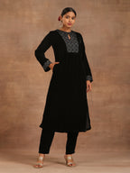 trueBrowns Black Velvet Embroidered Kurta | Grocsy
