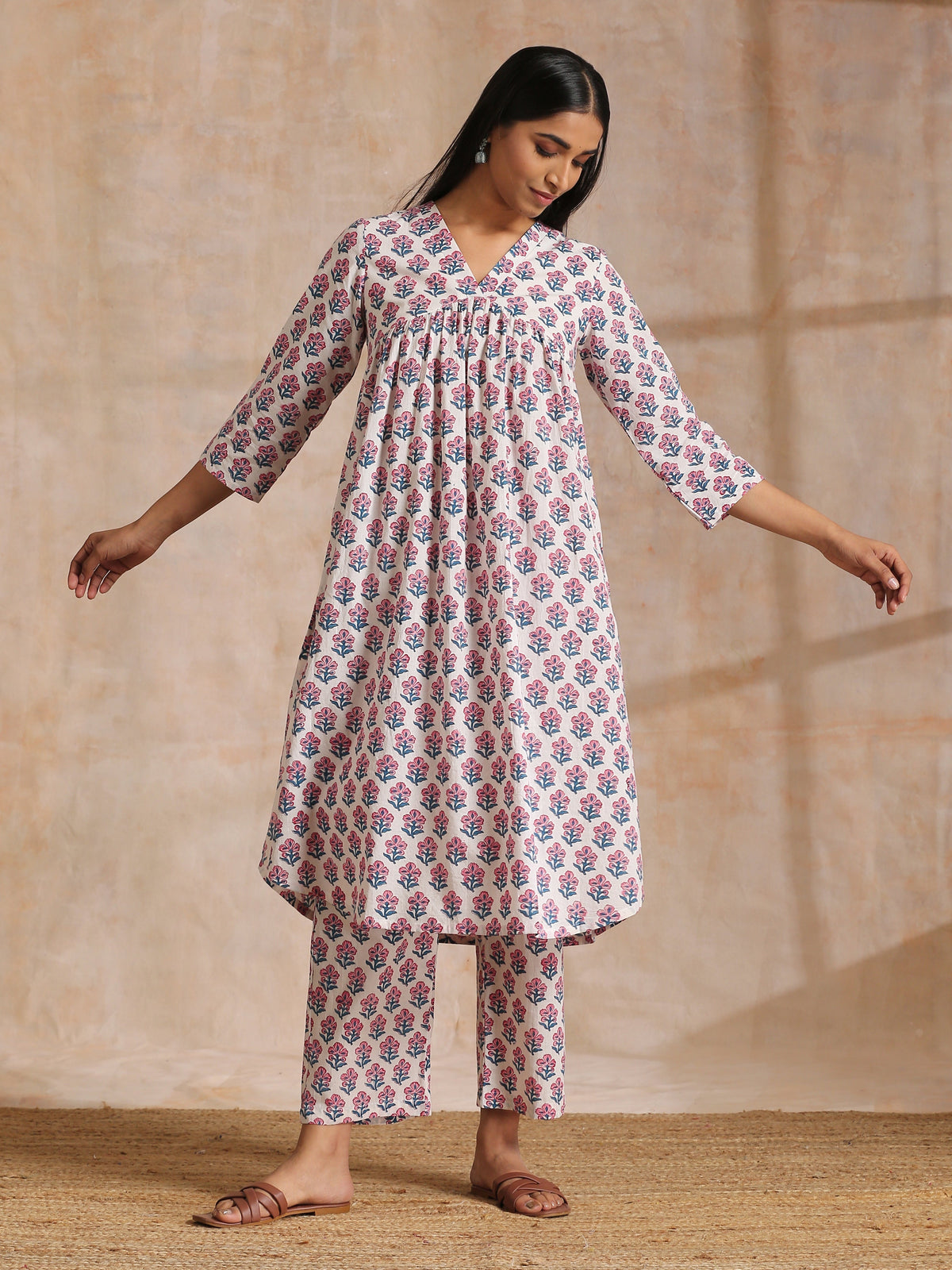 trueBrowns White With Pink Blue Floral Block Print Cotton Flared Slit Kurta Pant Set | Grocsy