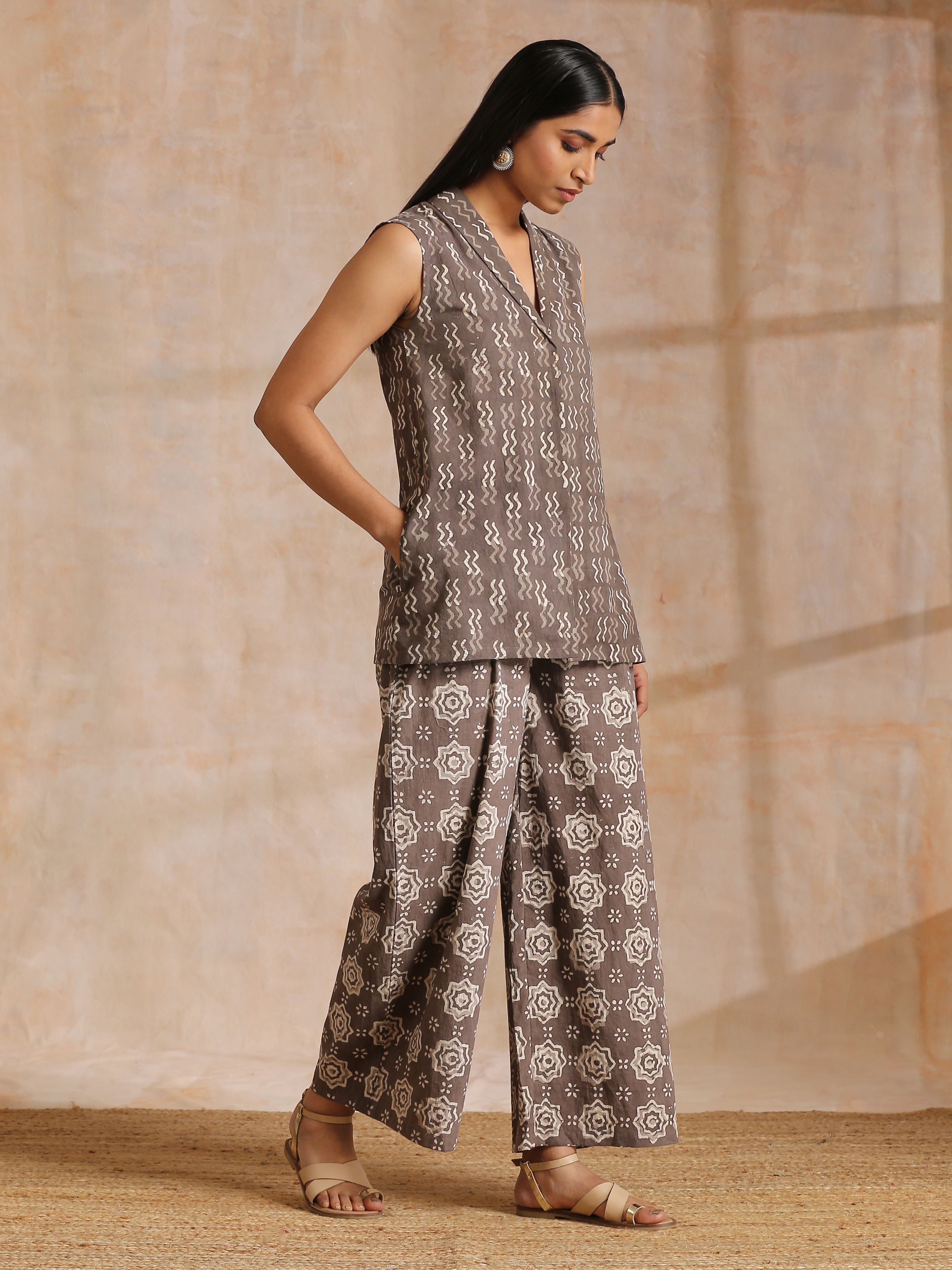 trueBrowns Clay Dabu Zig-Zag Motifs Print Cotton Sleeveless Jacket Pant Set | Grocsy
