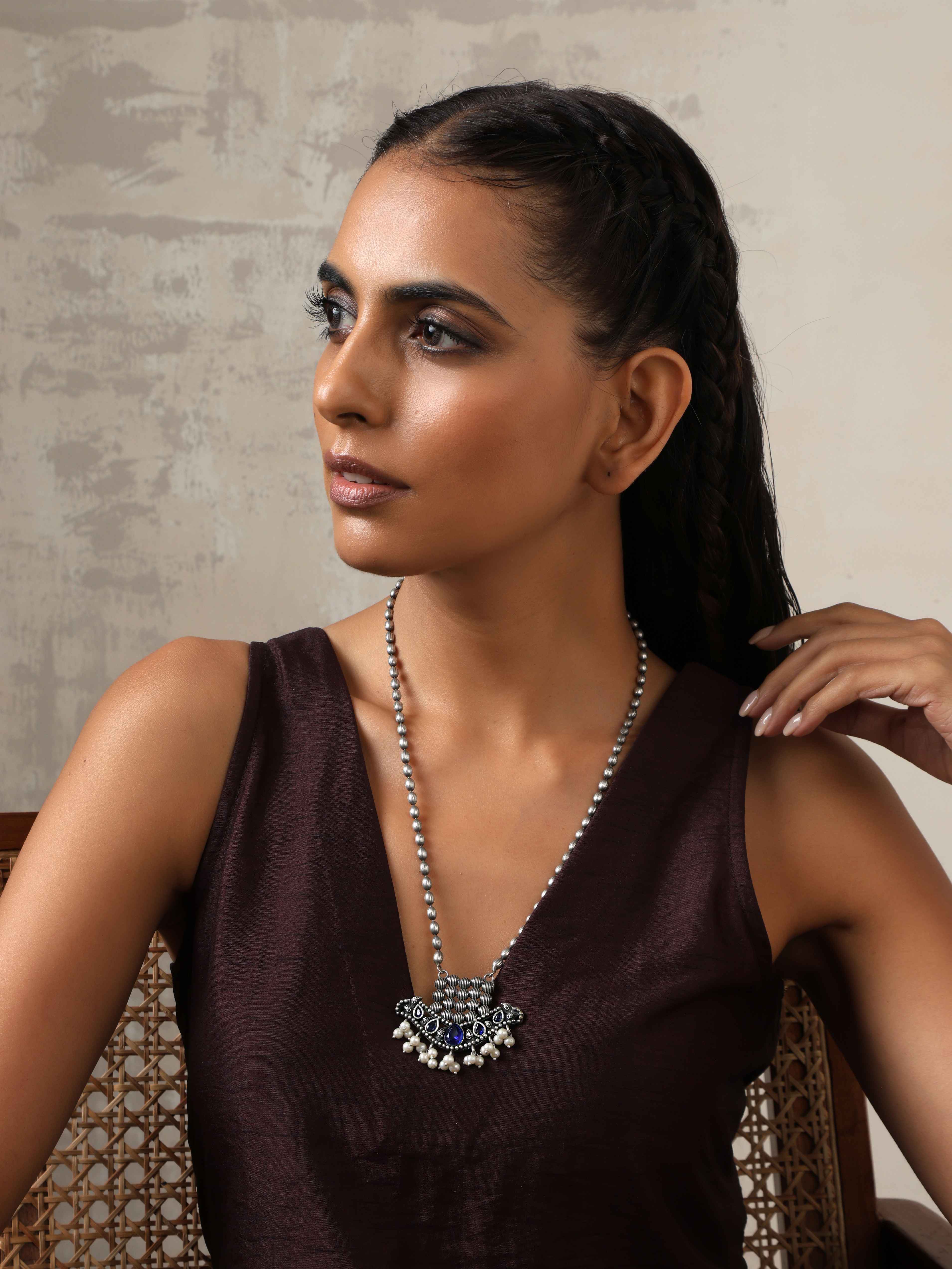 trueBrowns Silver Tone Blue Stone Pendant Chain | Grocsy
