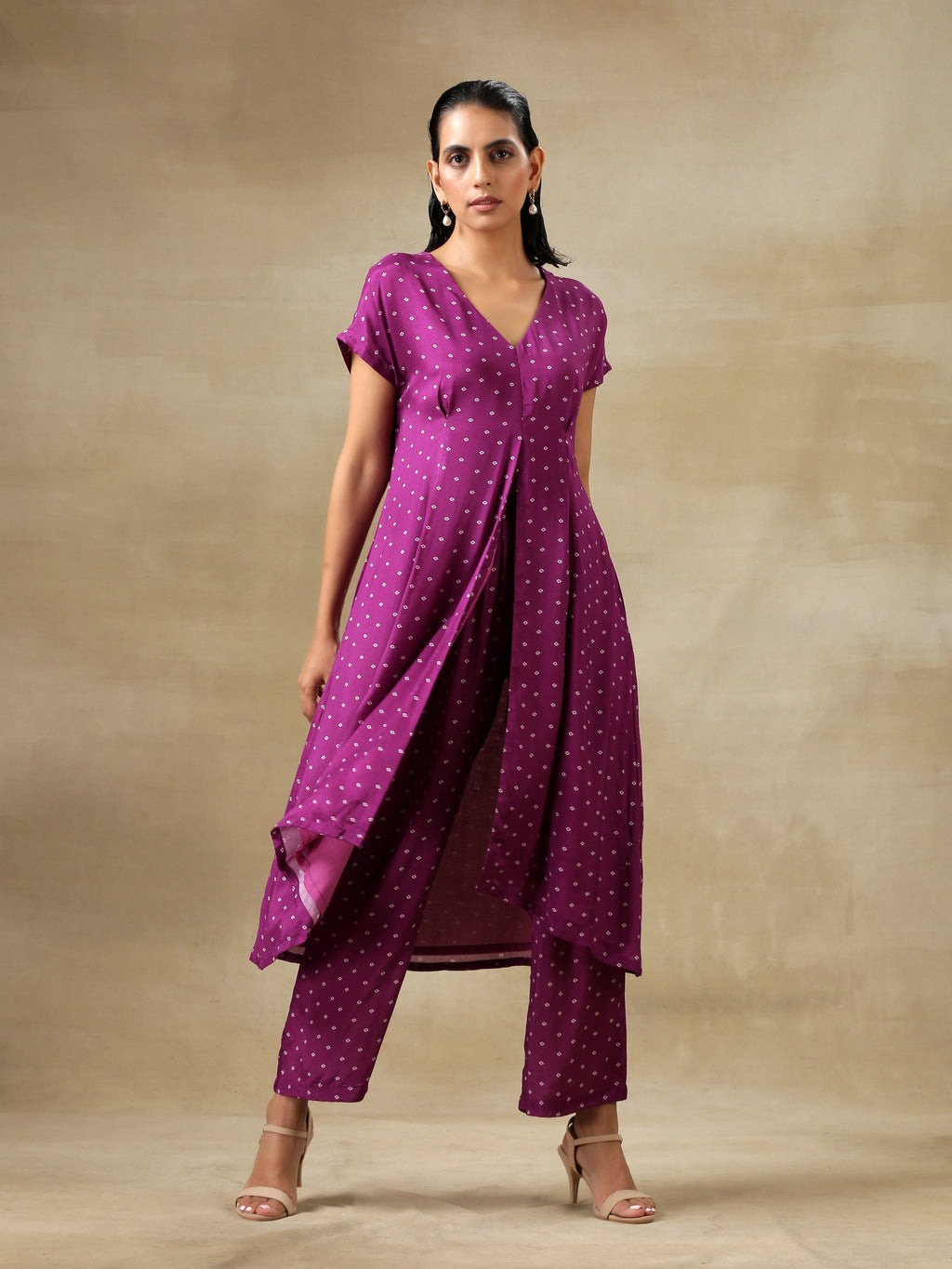 trueBrowns Purple Bandhani Printed Silk Drop Shoulder Kurta Pant Set | Grocsy