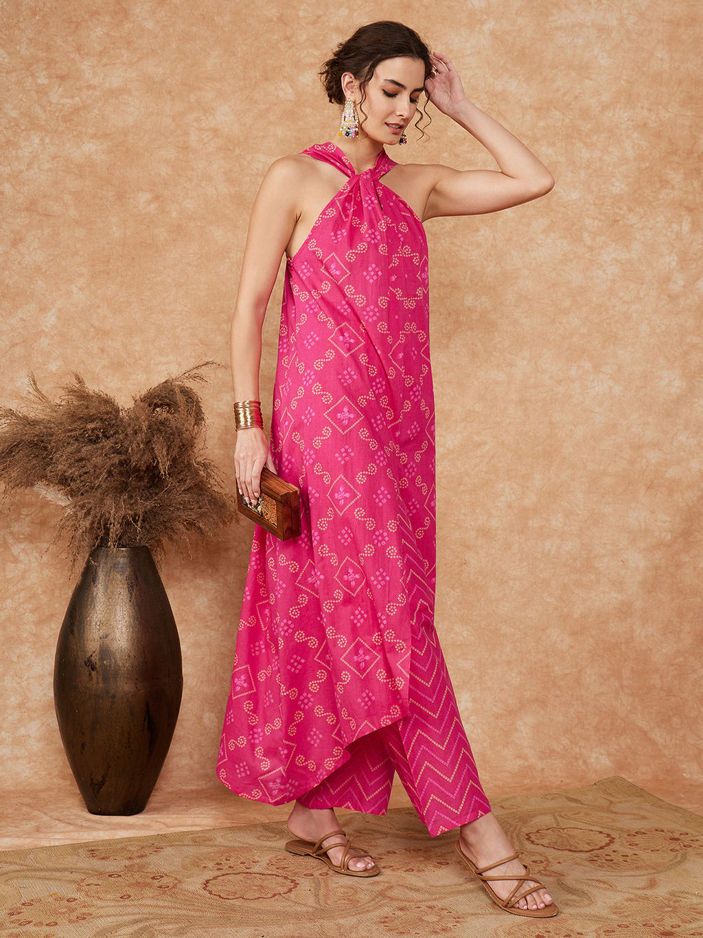 InWeave Women's Fuchsia S Print Twisted Neckline Kurta Pant Set | Grocsy